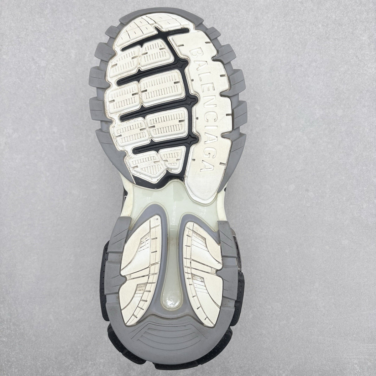 Track 2 Trainer White Black — photo 13