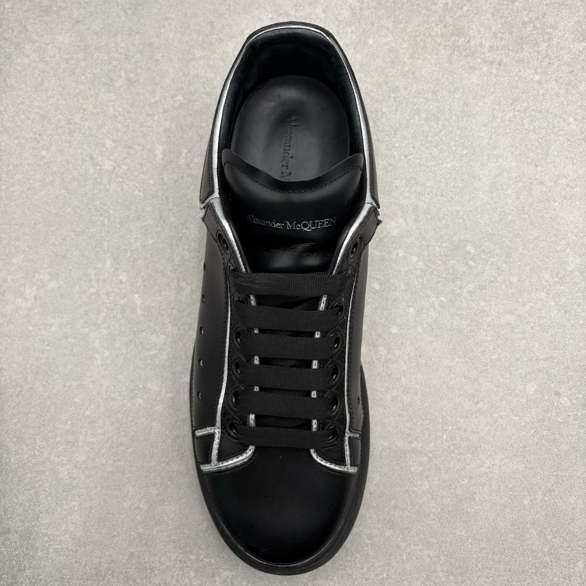 Oversized Sneaker Black Silver Holo — photo 5