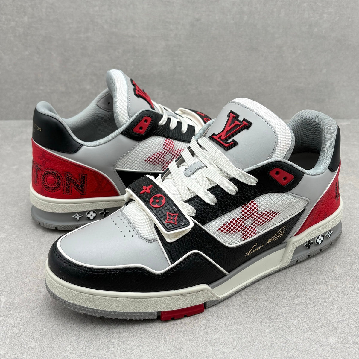 Strap Trainer Gray Red Black