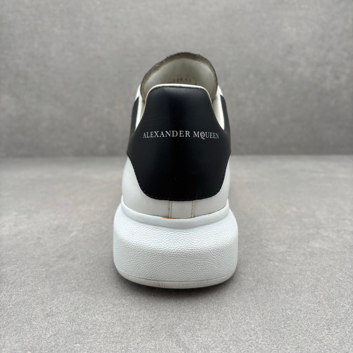 Oversized Studded White Black — photo 9