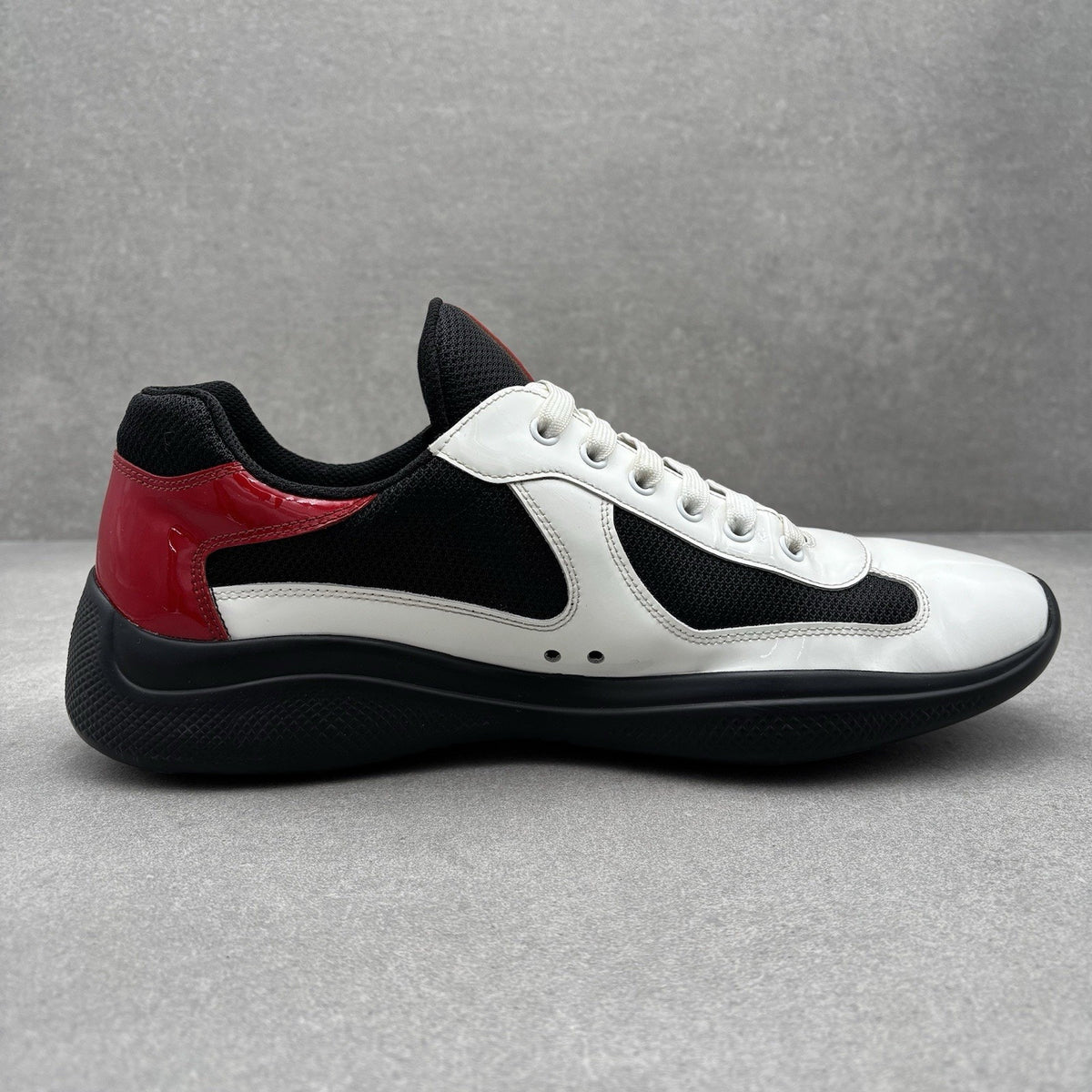 Americas Cup Black White Red — photo 11