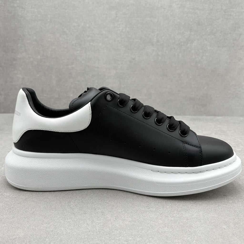 Alexander McQueen Oversized Sneaker ' Black White ' | Size 44 (11 US)