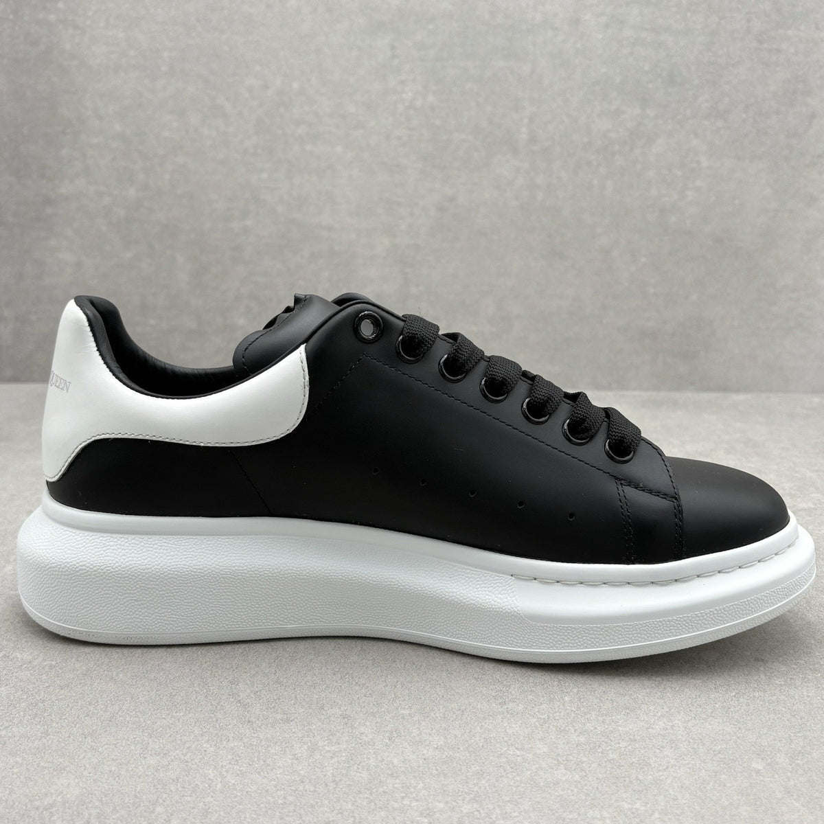 Oversized Sneaker Black White — photo 9