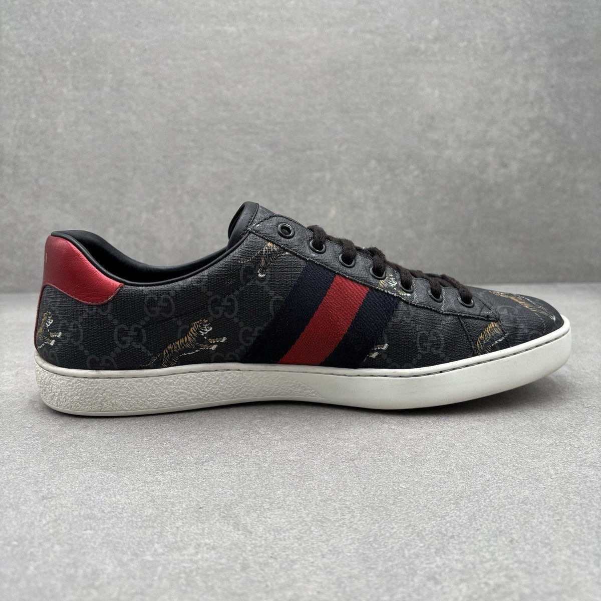 Tiger Ace GG Supreme Monogram — photo 10
