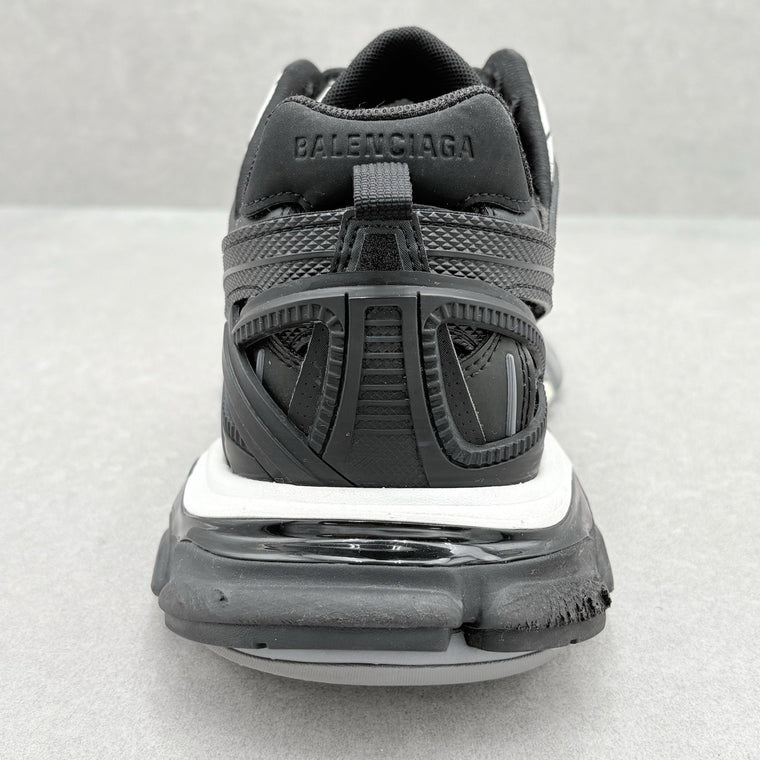 Track 2 Trainer White Black — photo 9