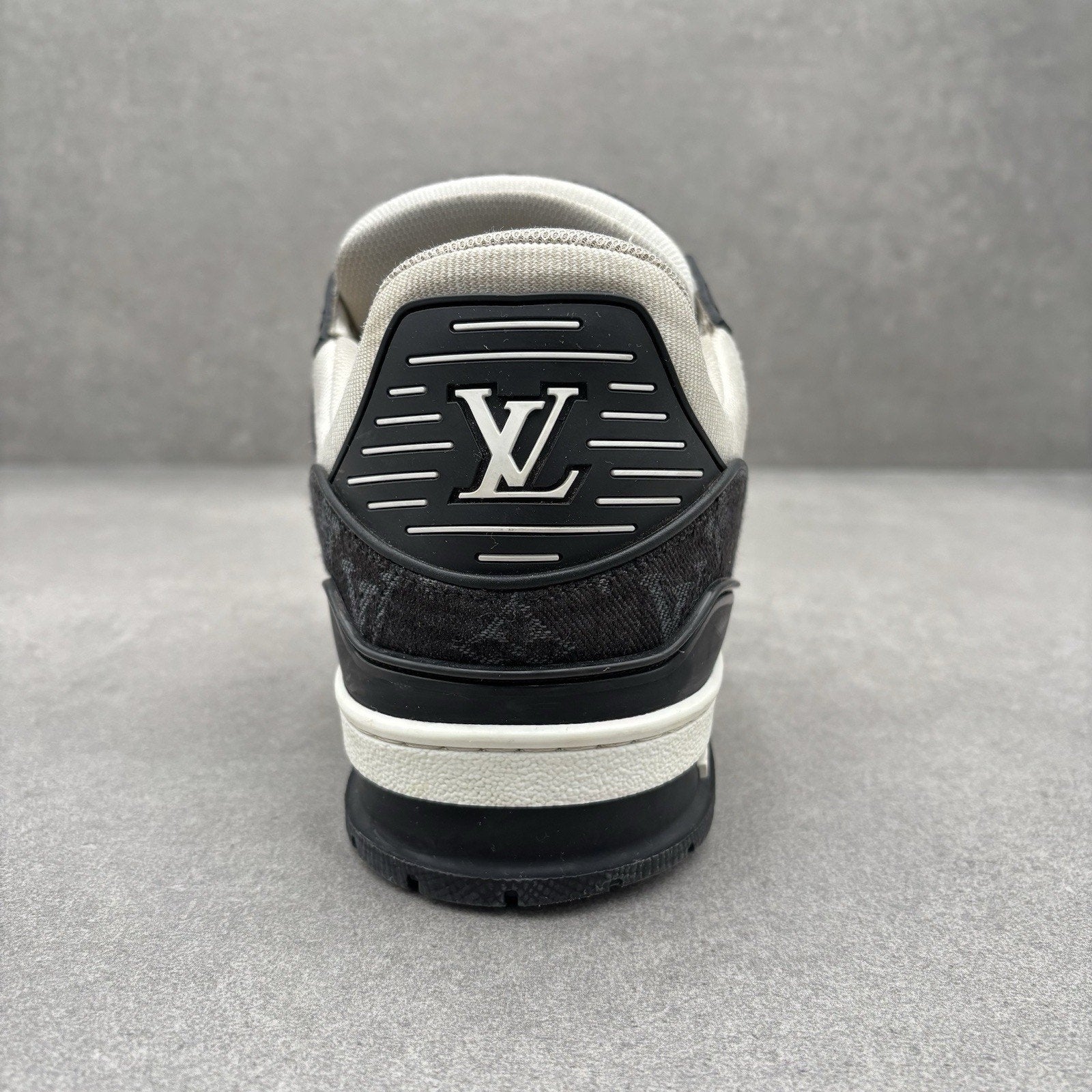 Louis Vuitton Trainer ' Black White ' | Size 9 LV (10-10.5 US)