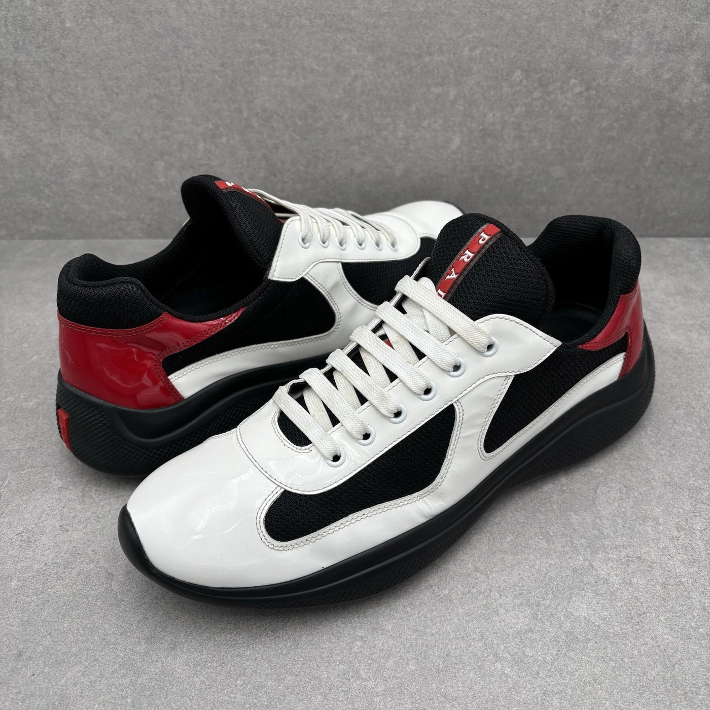 Americas Cup Black White Red
