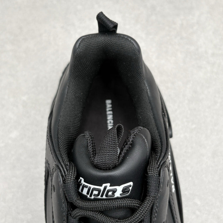 Triple S Black — photo 12