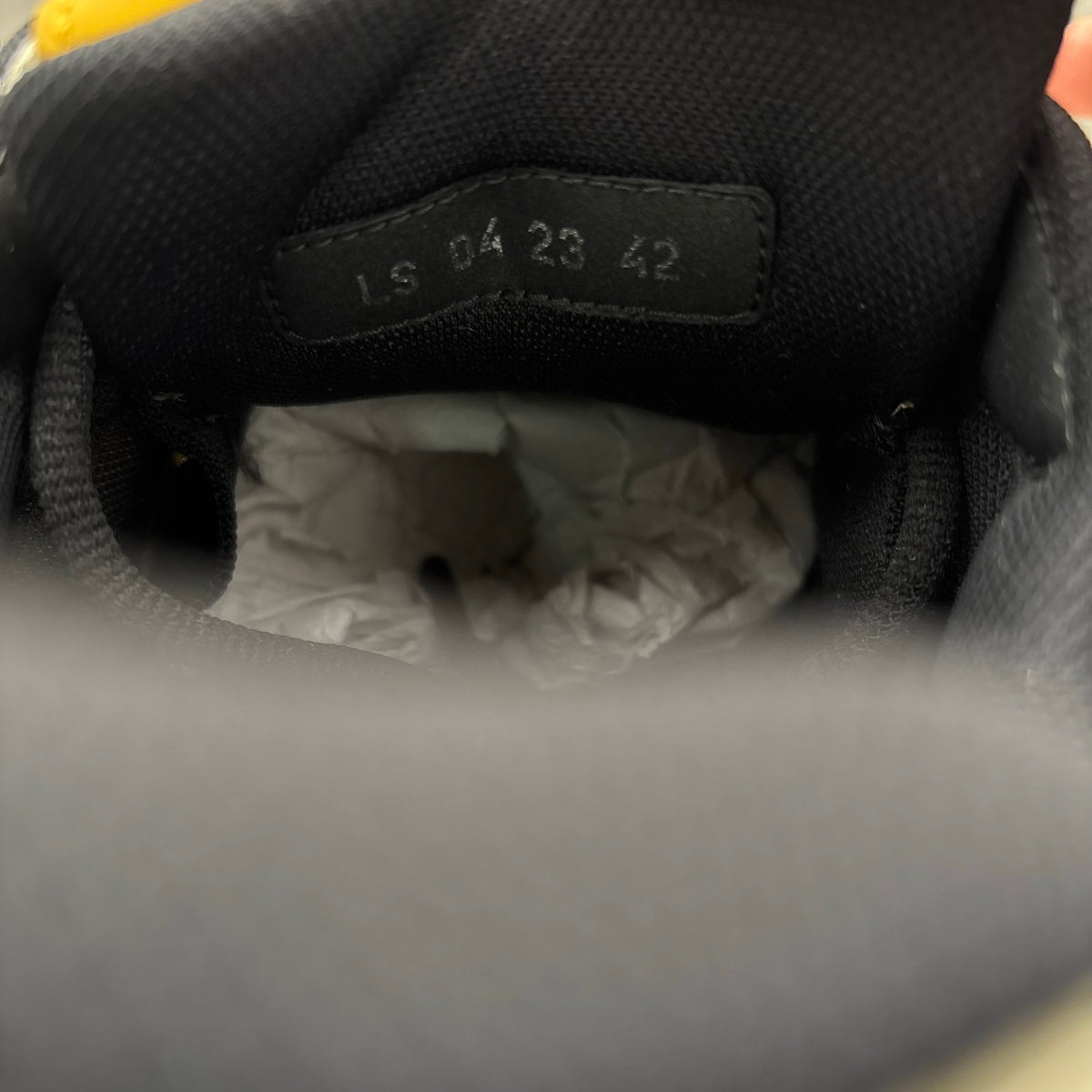 Dior B30 Reflective CD Yellow, black — photo 14