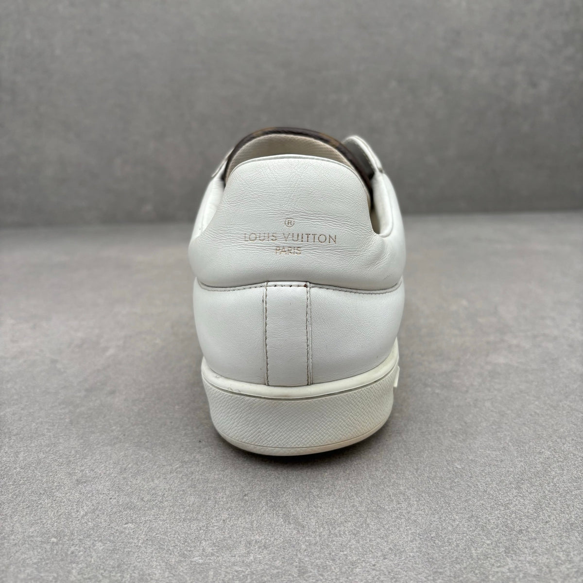 Luxembourg White, Brown — photo 3