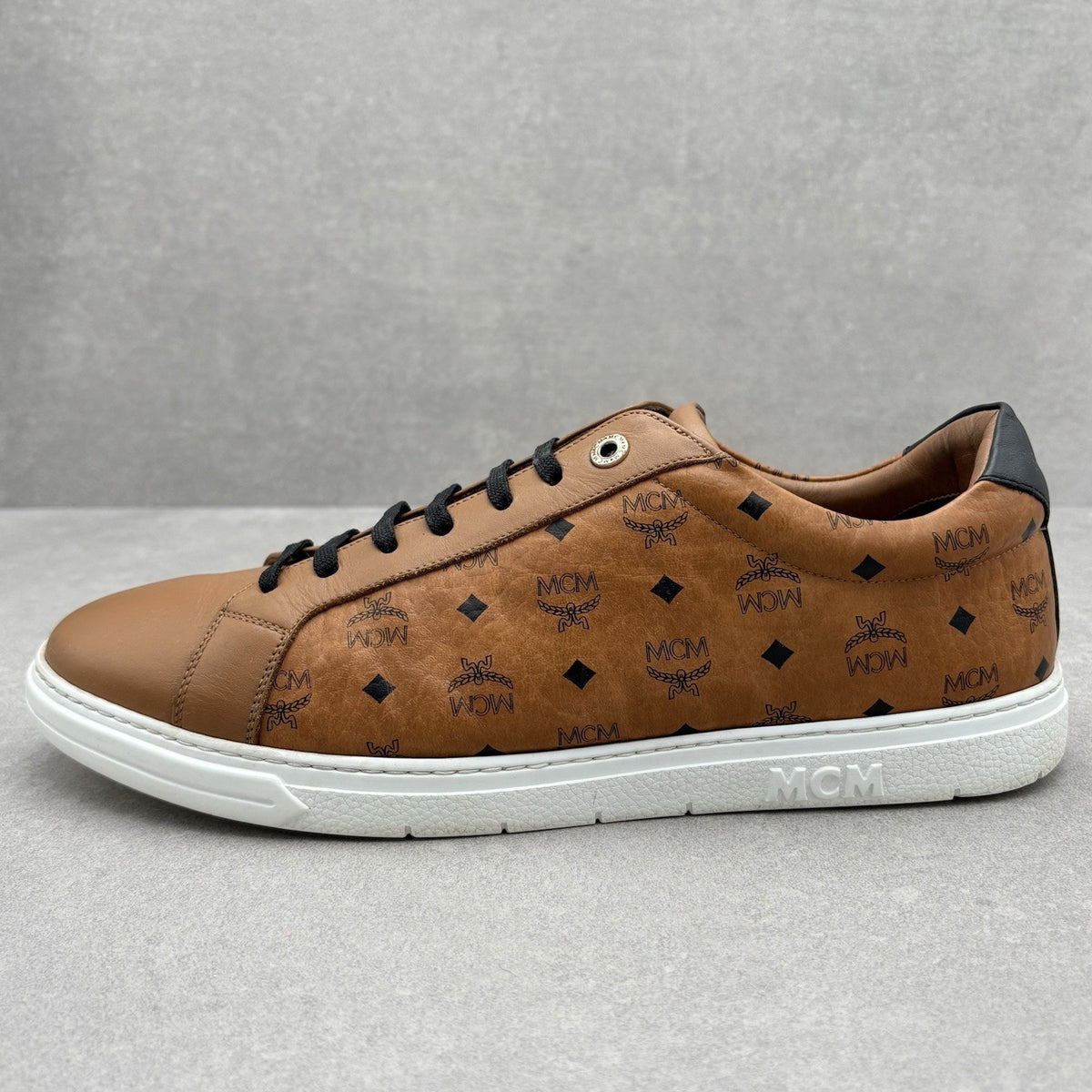 Terrain Monogram Low Top Sneaker — photo 7
