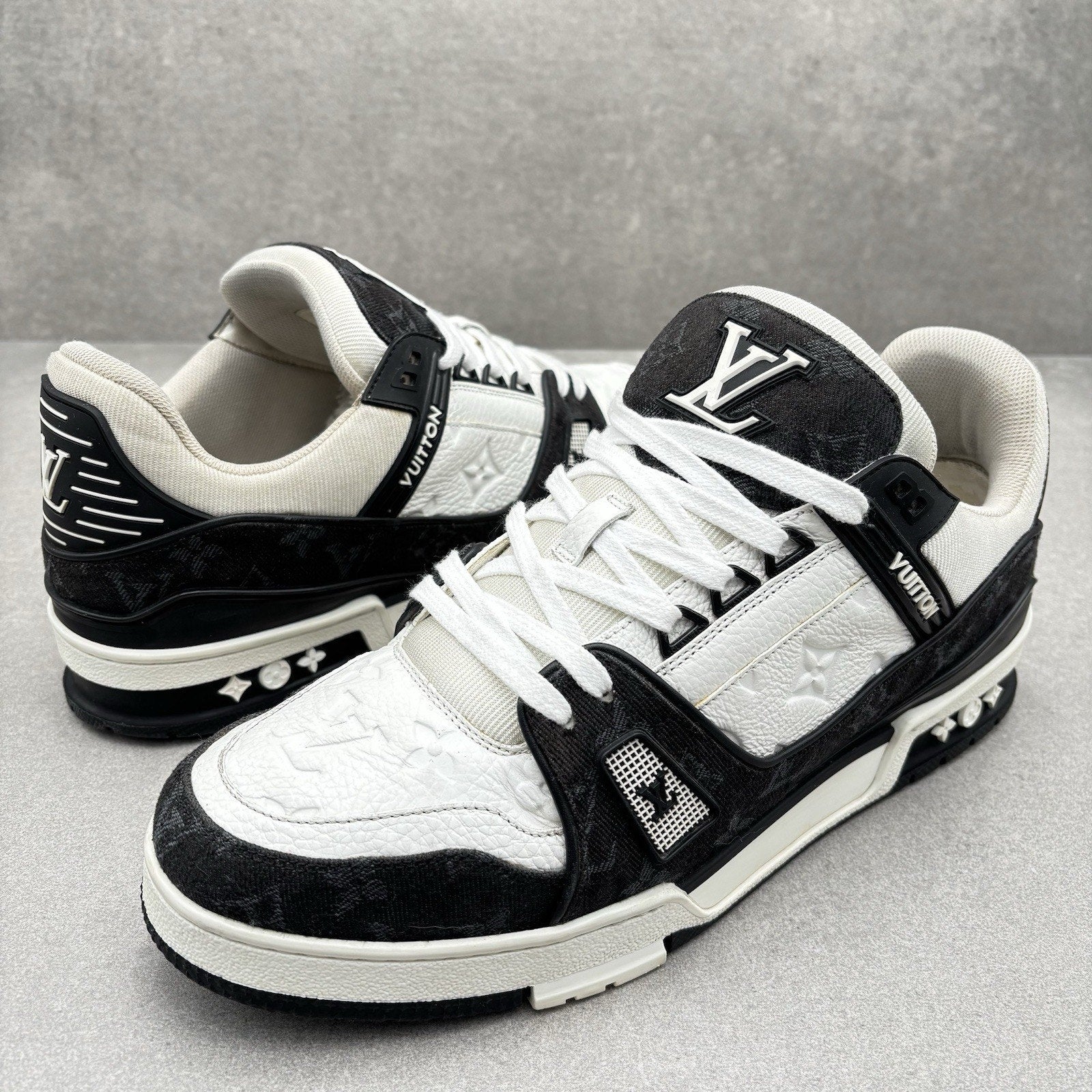 Louis Vuitton Trainer ' Black White ' | Size 9 LV (10-10.5 US)