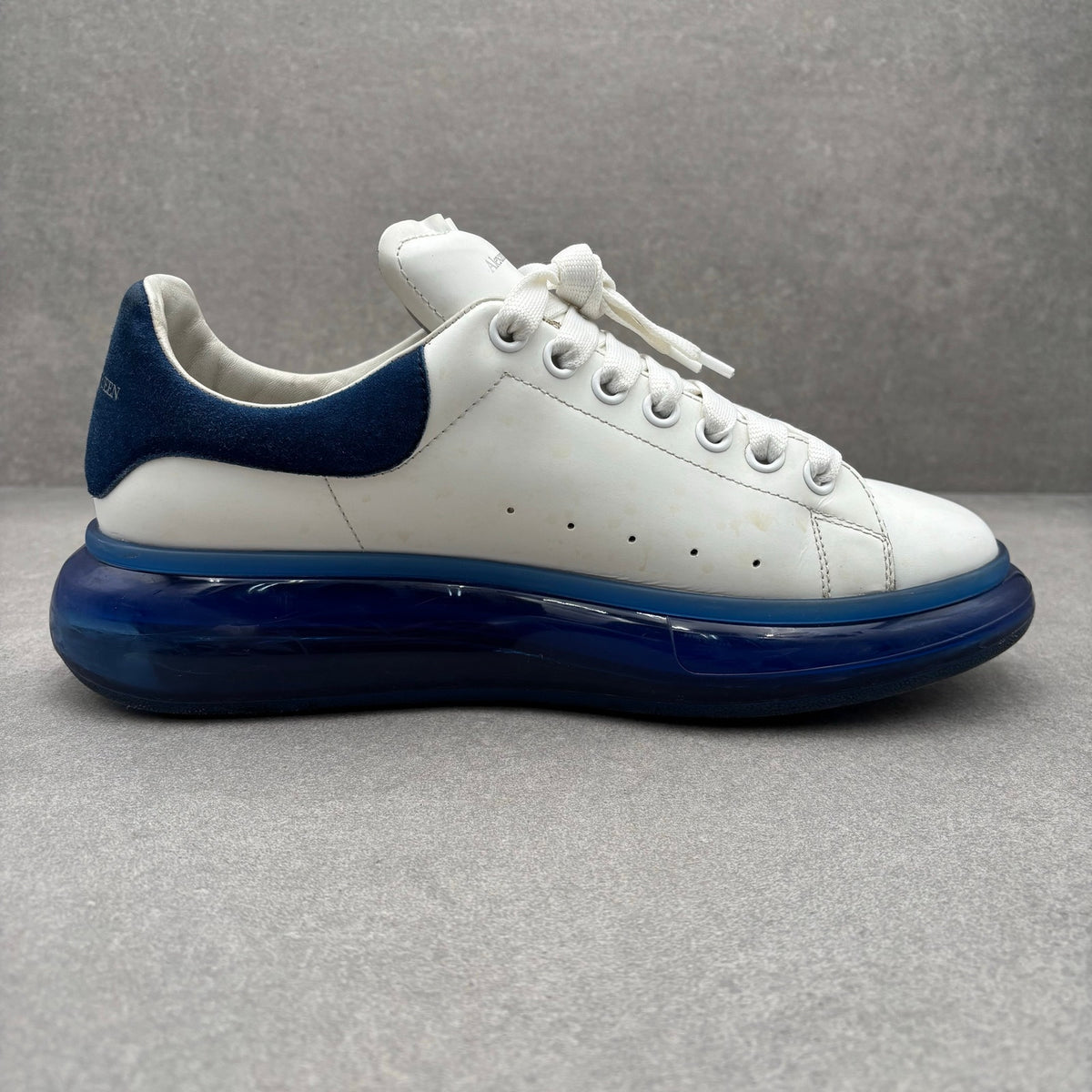 White, Blue Bottoms — photo 10