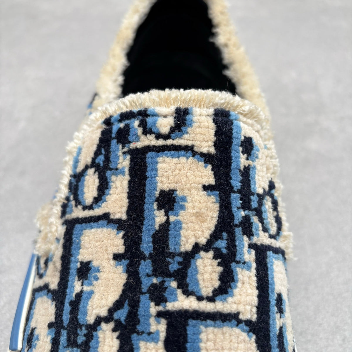 Dior furry oblique slippers Beige, Blue — photo 6
