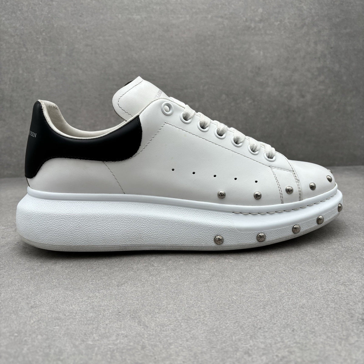 Front Studded White, Black — photo 2