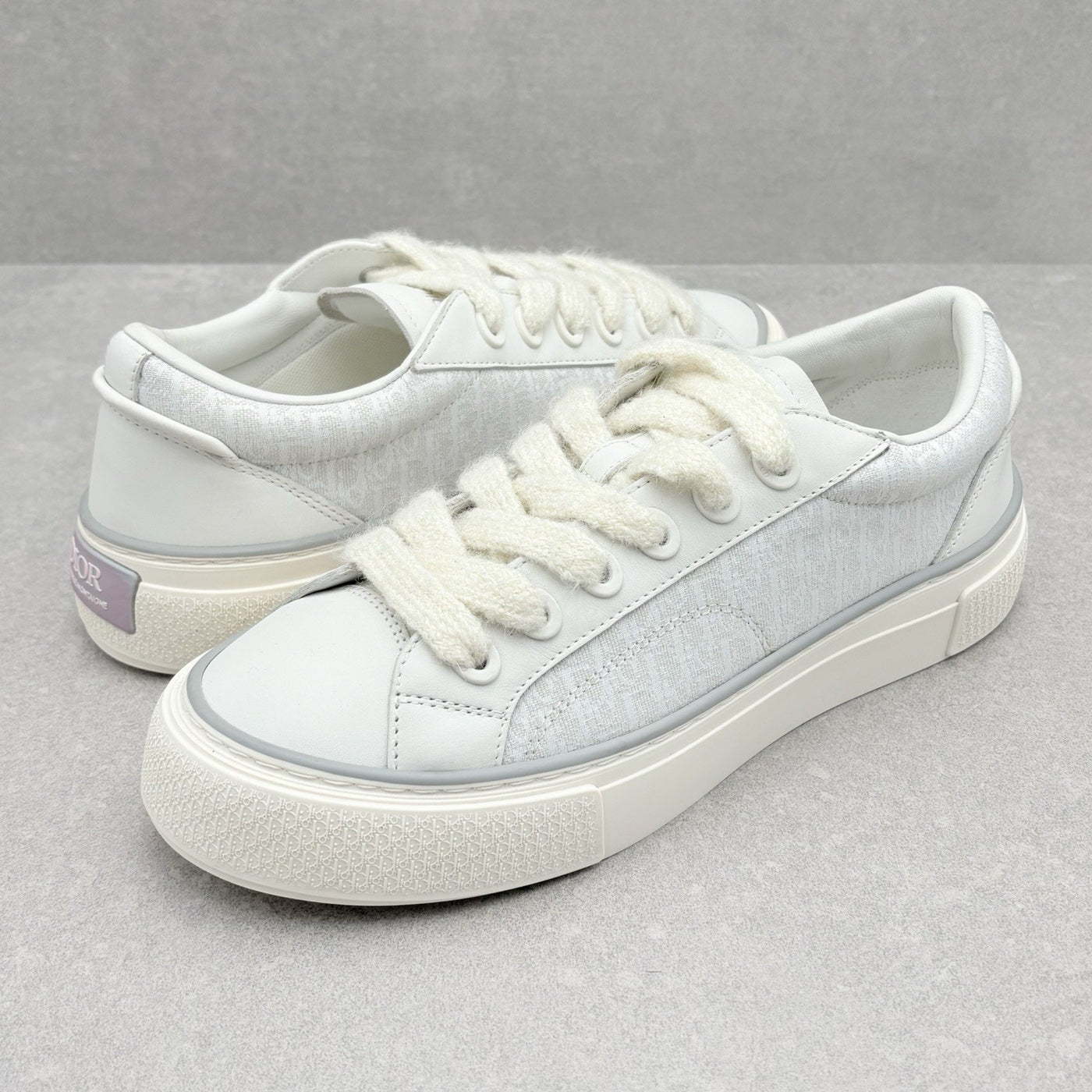 B33 Oblique Low Top White
