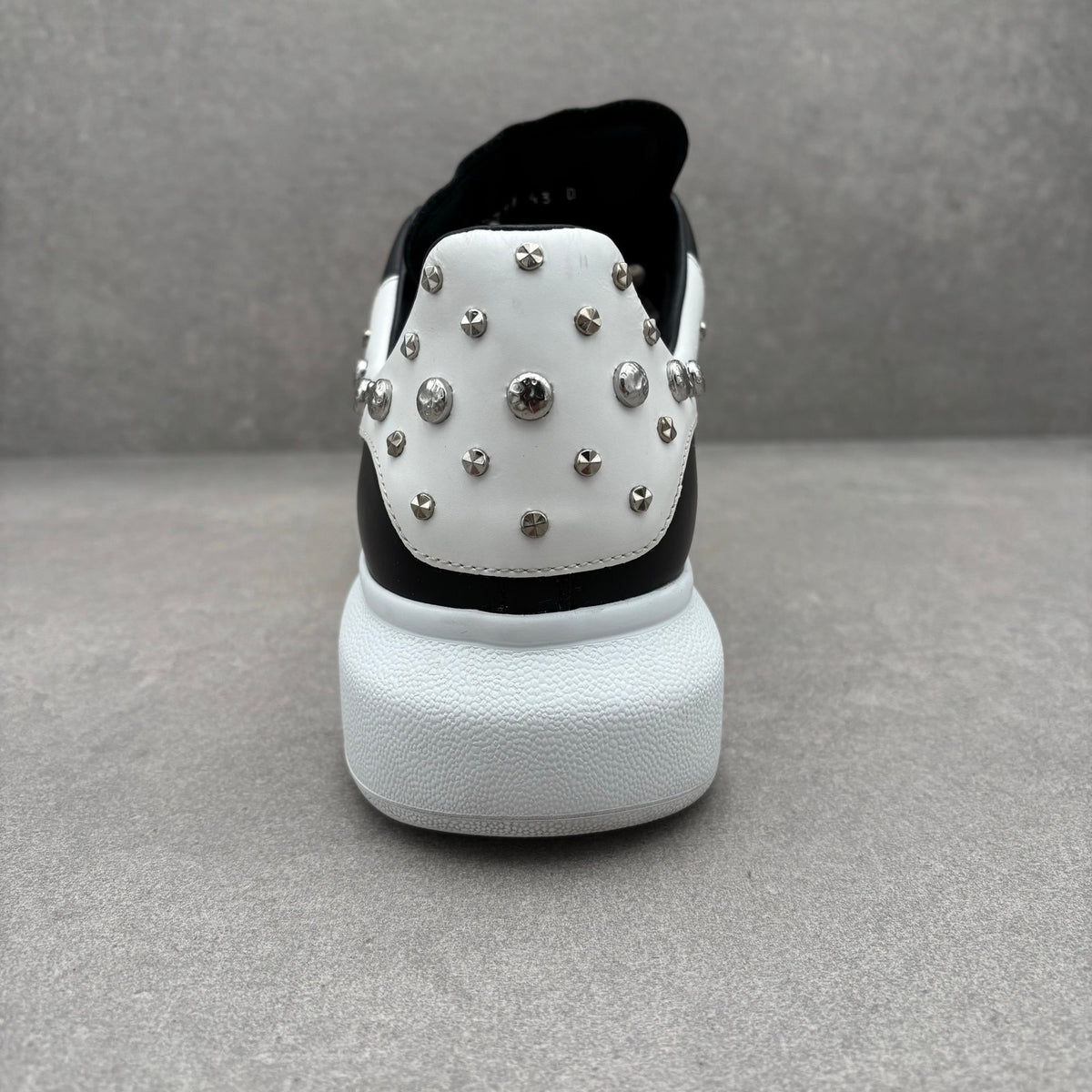 Studded Oversized Black White — photo 9