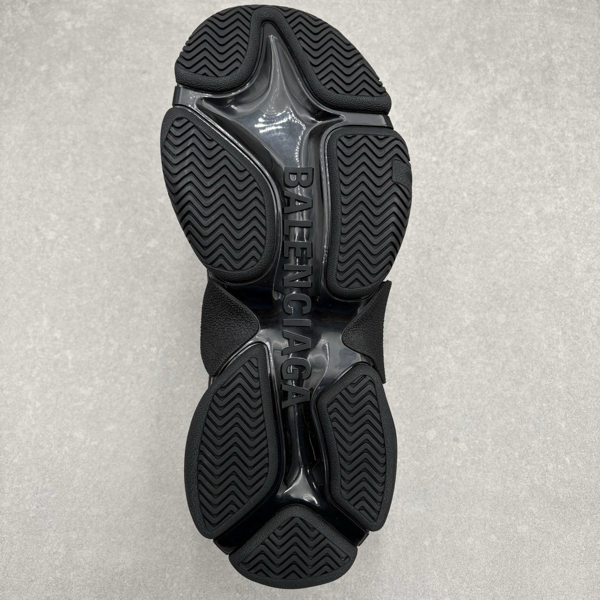 Triple S Black — photo 13