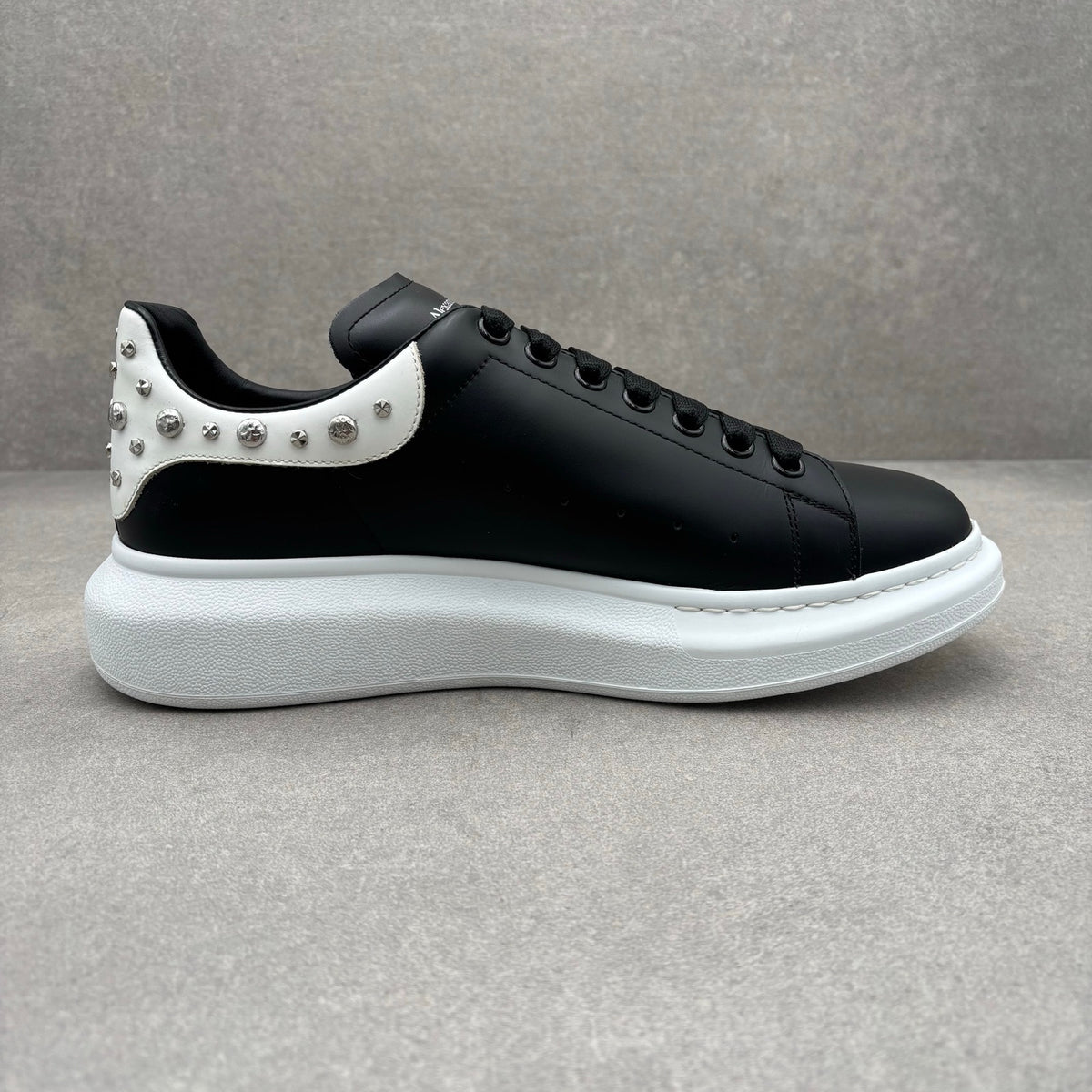Studded Oversized White Black — photo 10