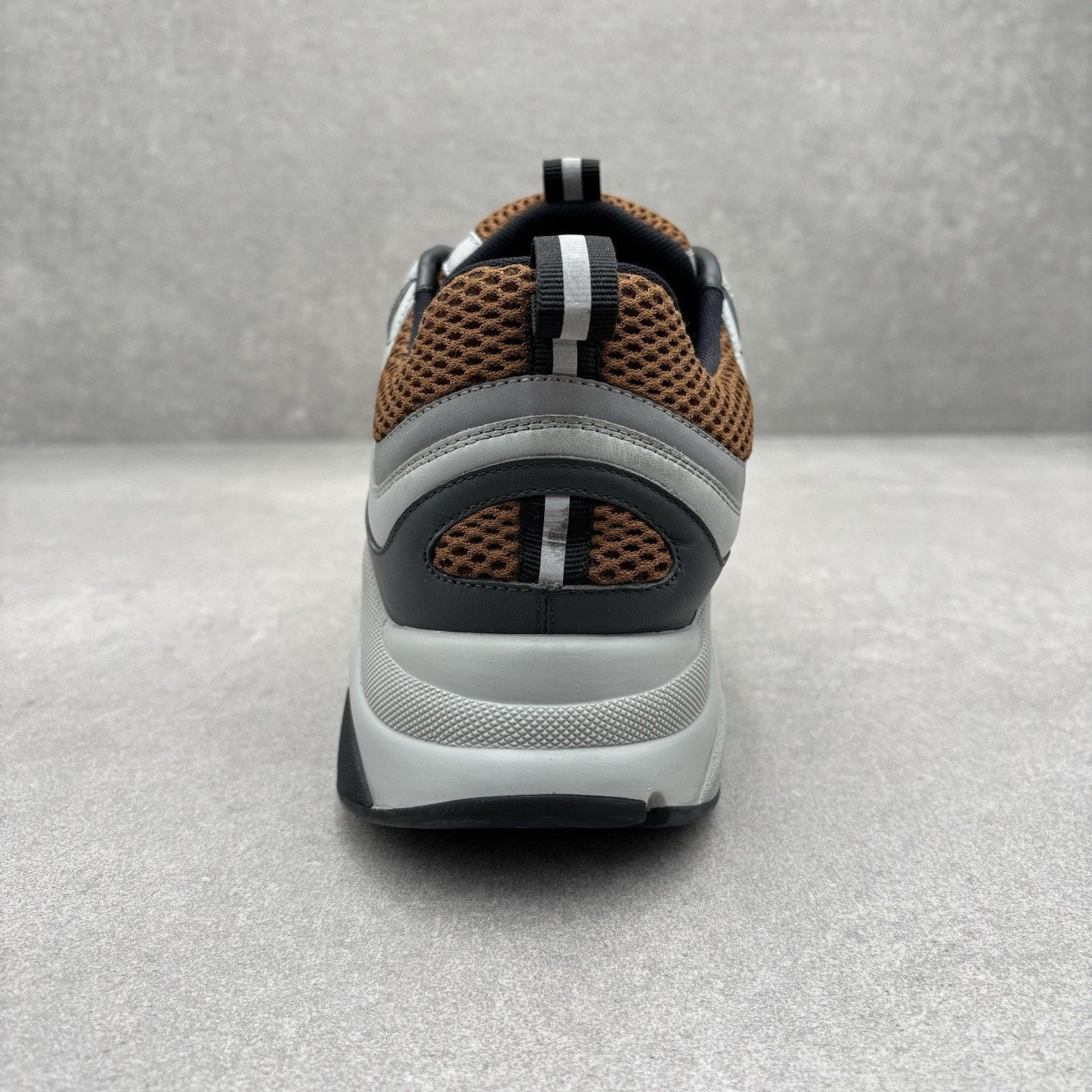 Dior B22 ' Brown ' | Size 43 (10 US)