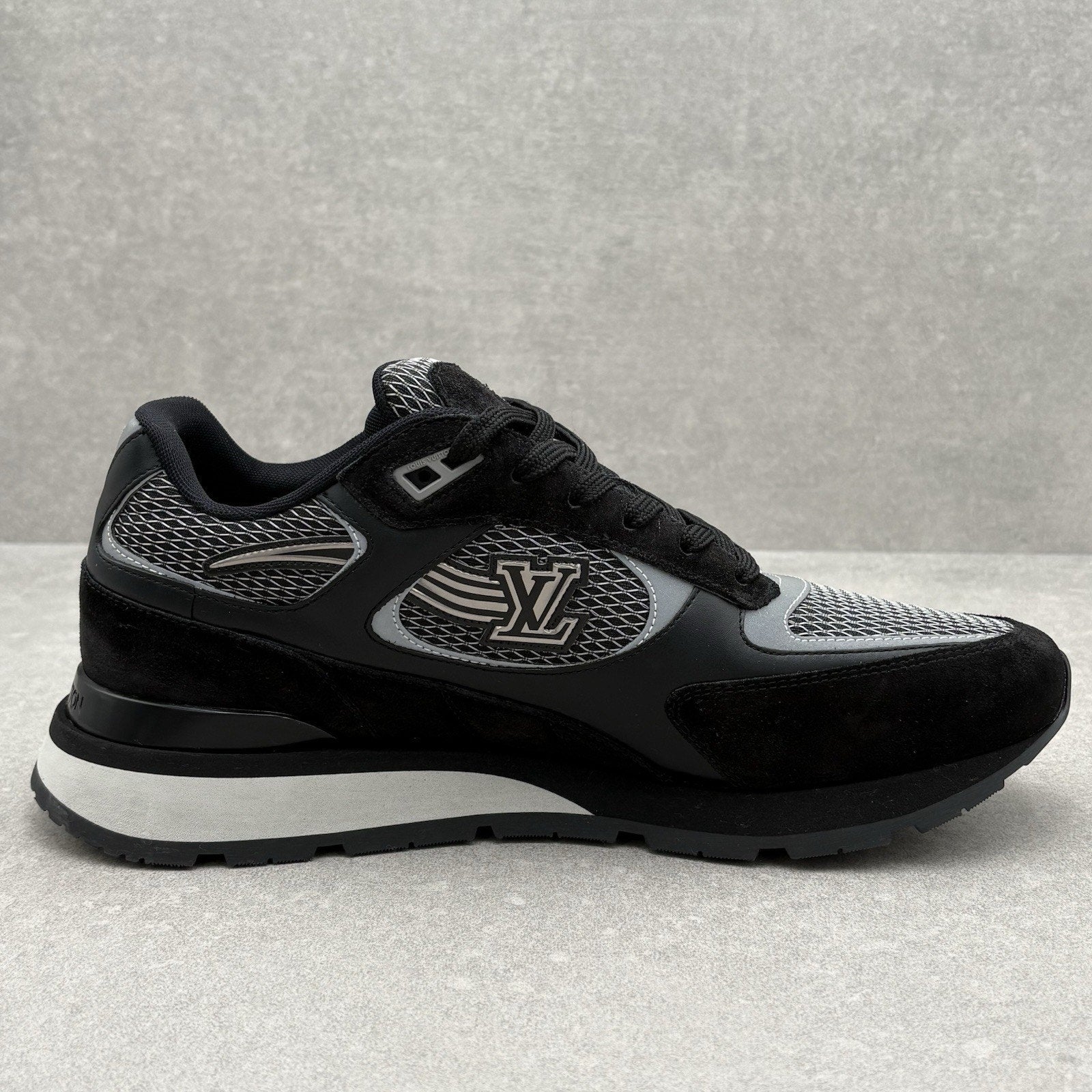 Louis Vuitton Run Away Low ' Black ' | Size 8 LV (9-9.5 US)
