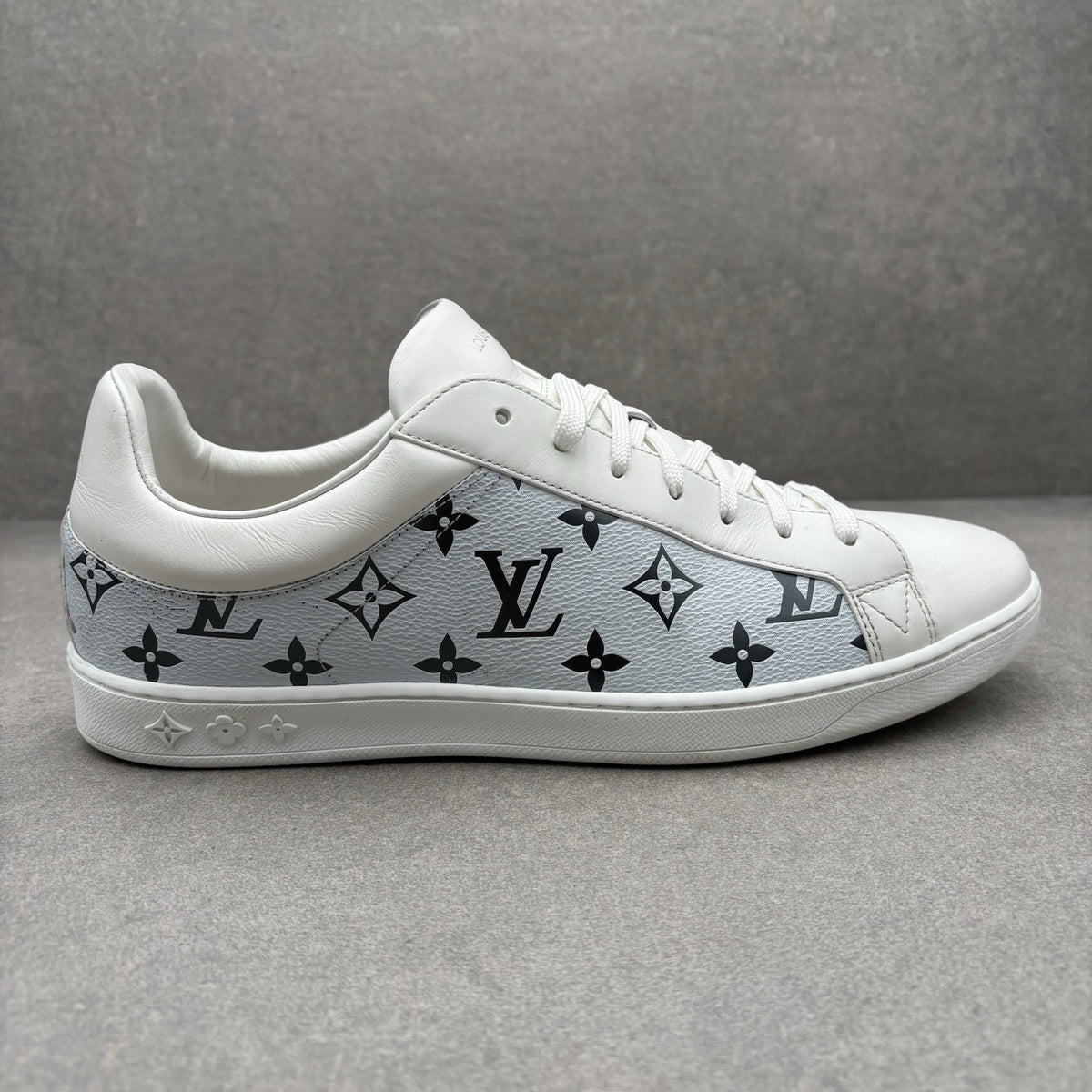 Monogram Luxembourg White — photo 2