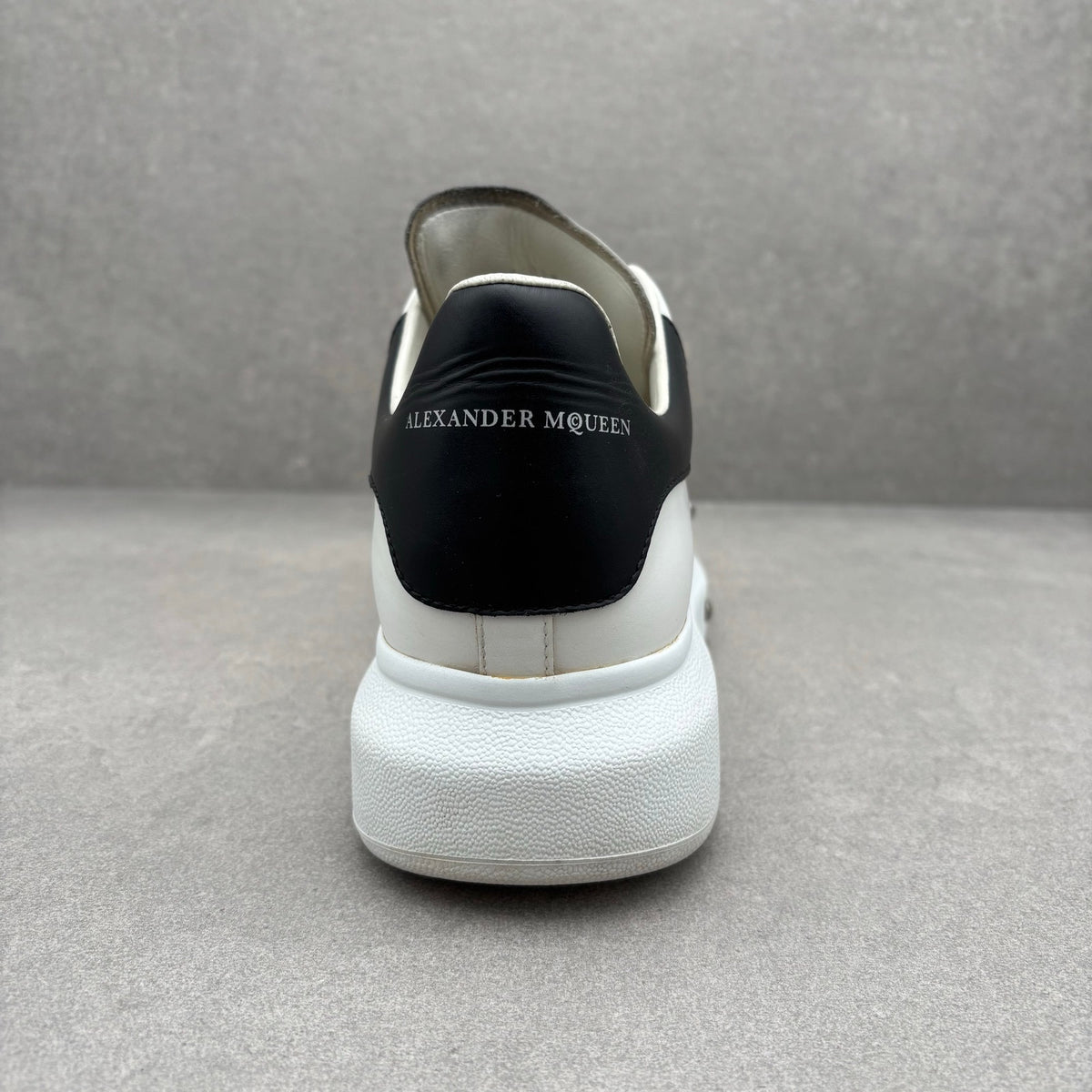 Oversized Studded White Black — photo 3
