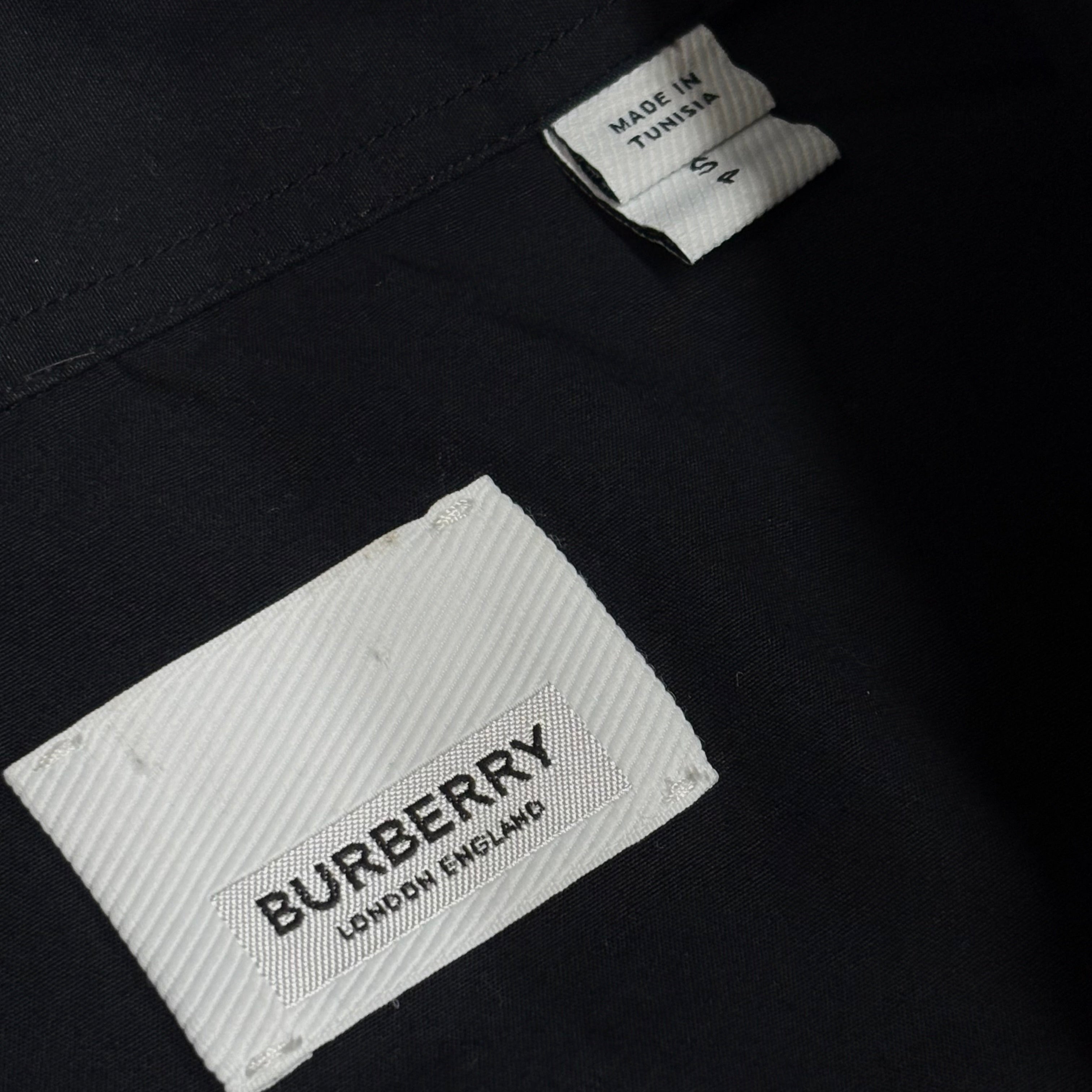 Burberry Button Up ' Black ' | Size Small