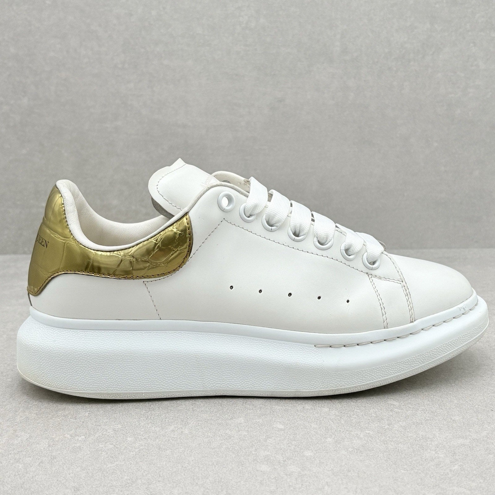 Alexander McQueen Oversized Sneaker ' Gold Crocodile ' | Size 41 (8 US)