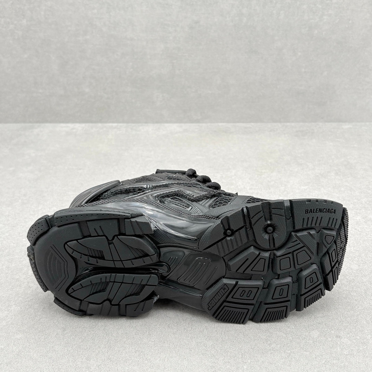 Runner Sneaker Black — photo 12