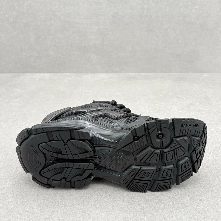 Runner Sneaker Black — photo 12