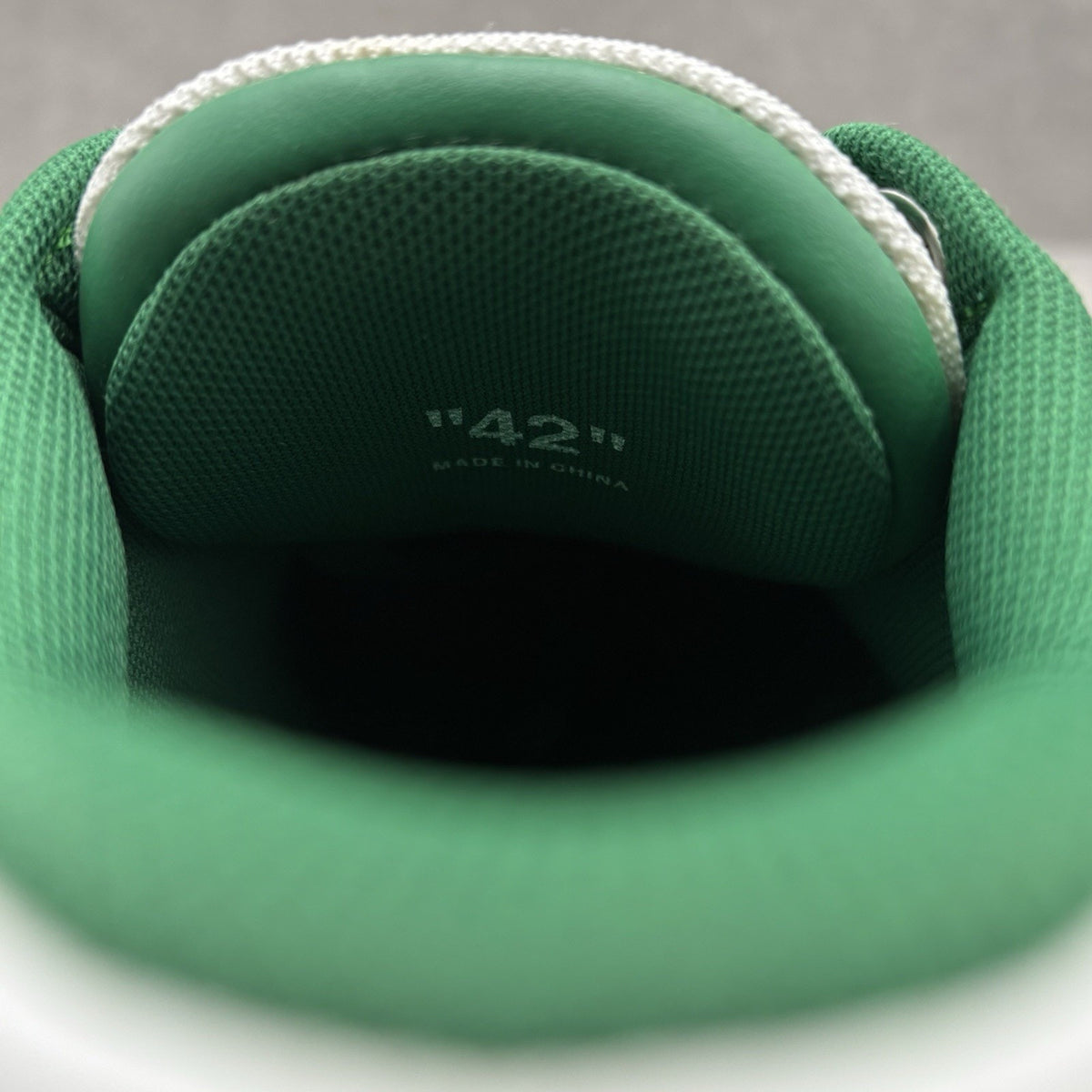 Out of Office Green White — photo 15