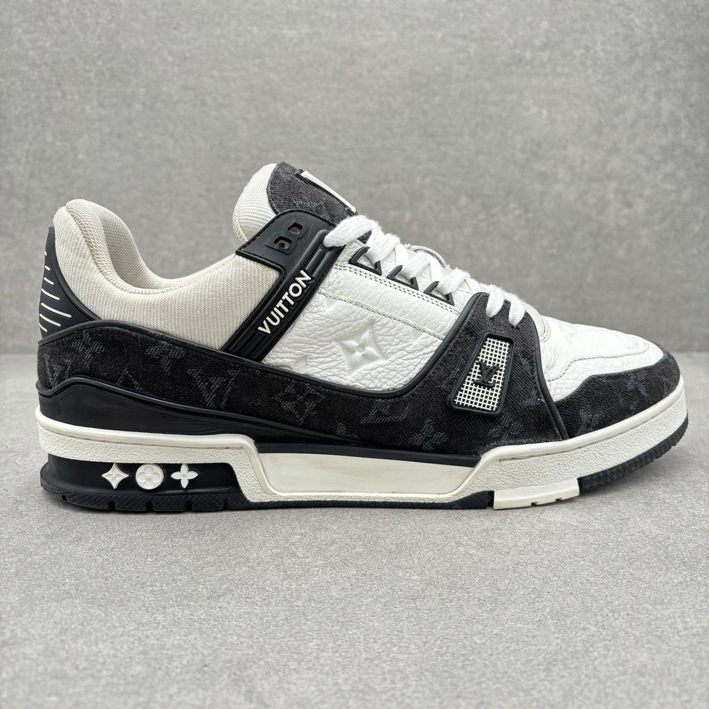 Louis Vuitton Trainer ' Black White ' | Size 9 LV (10-10.5 US)