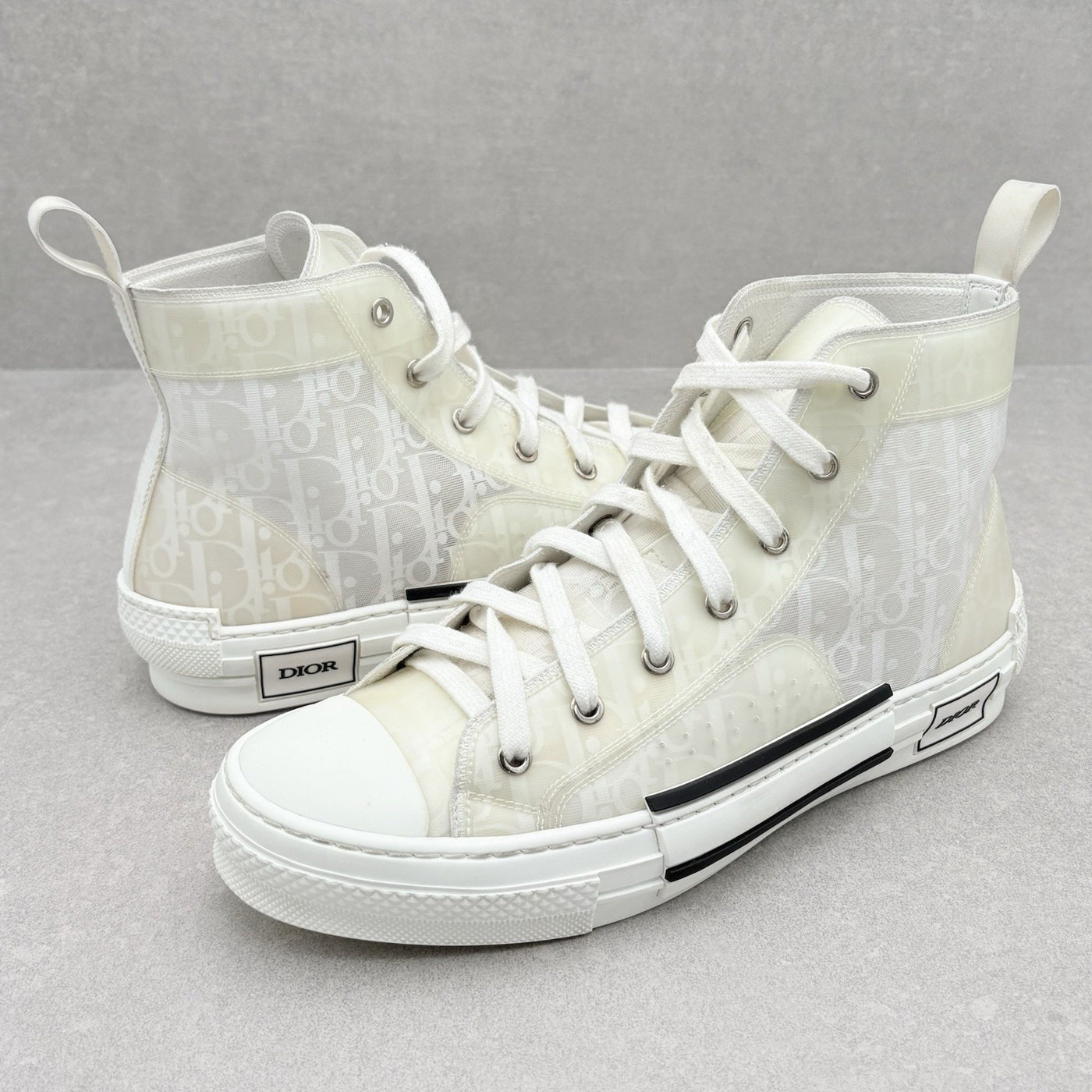 B23 High Top White