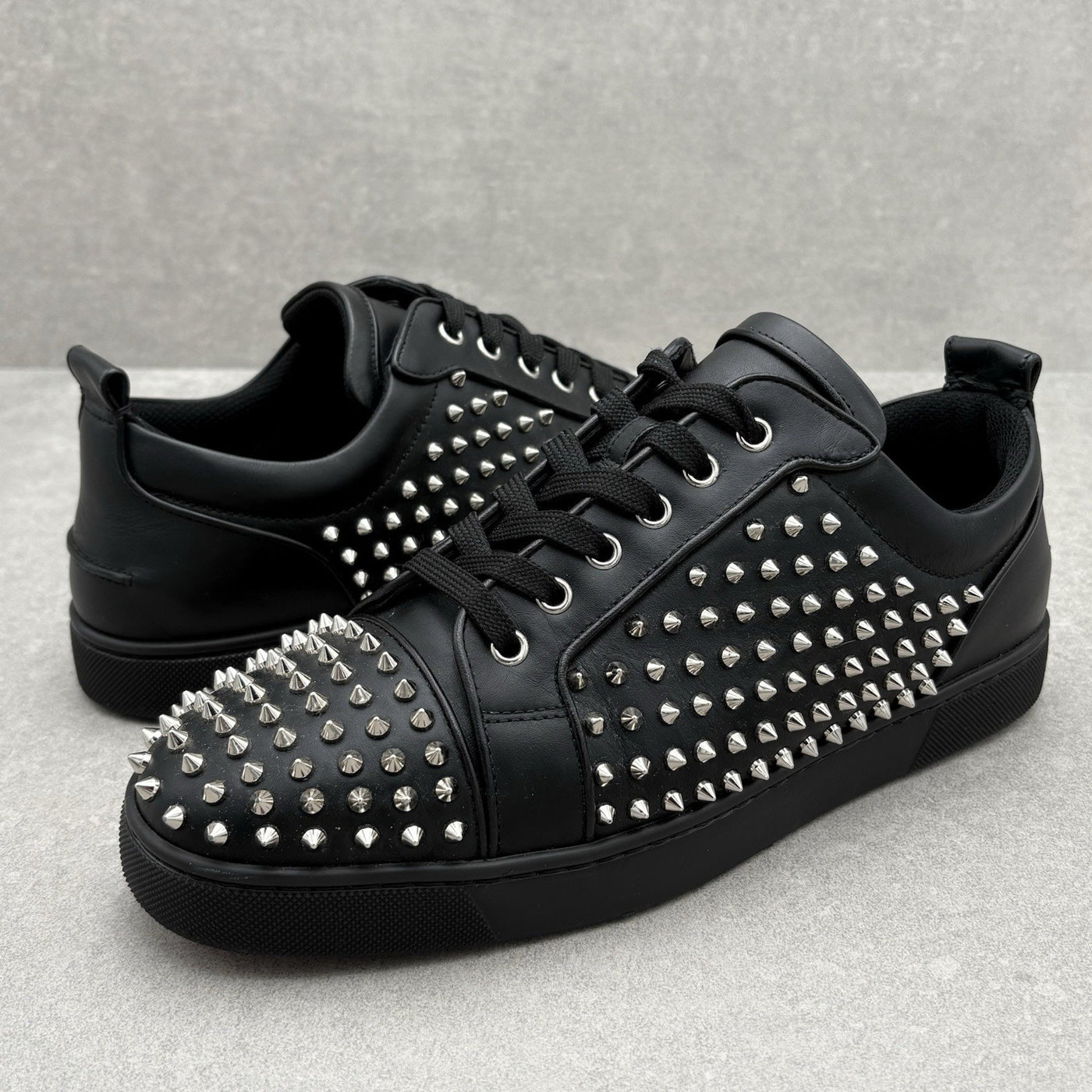 Low Silver Spikes Black