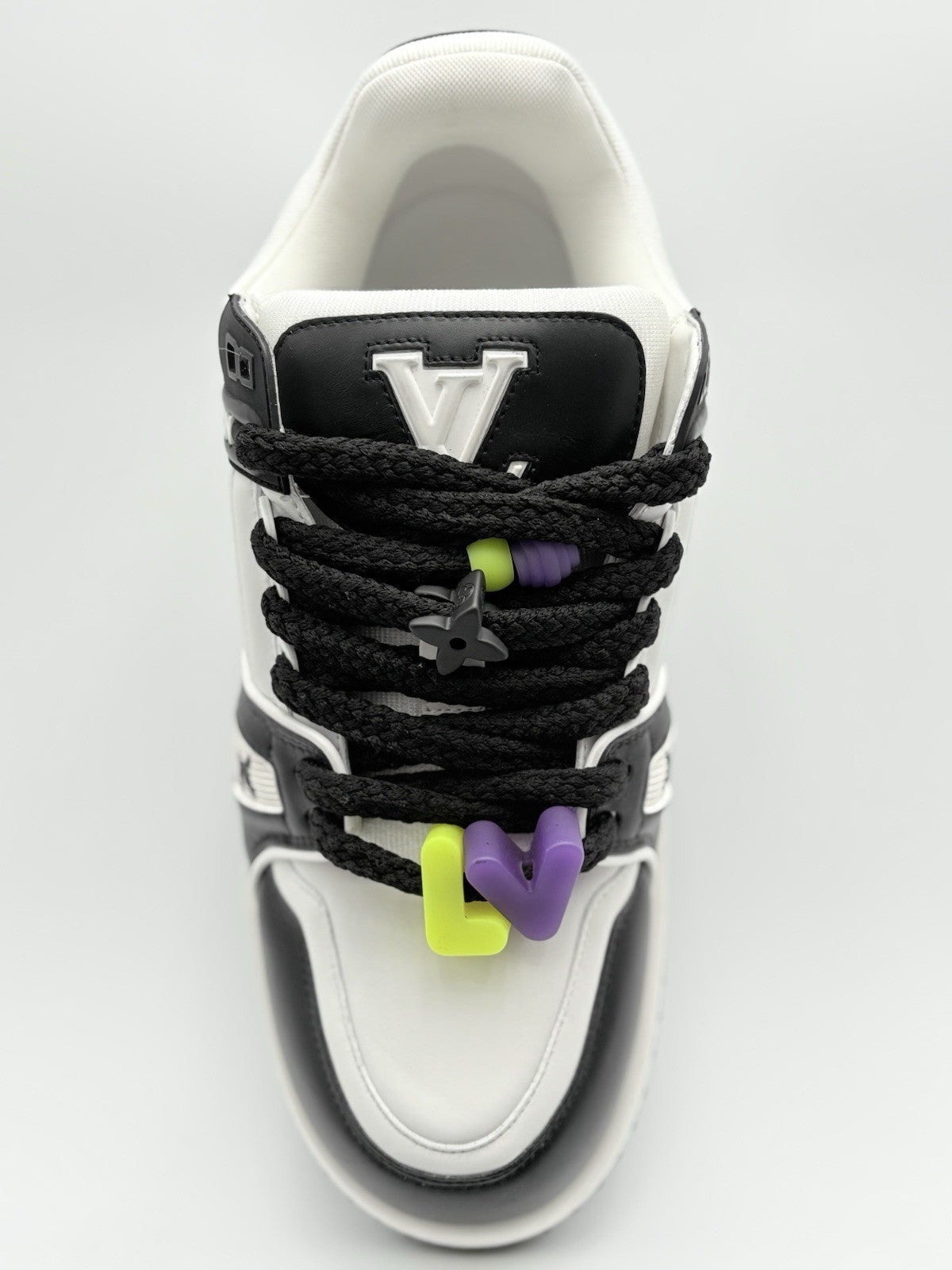 Size 9 LV (10-10.5 US) - Louis Vuitton Maxi ' Black White ' | EXCELLENT!