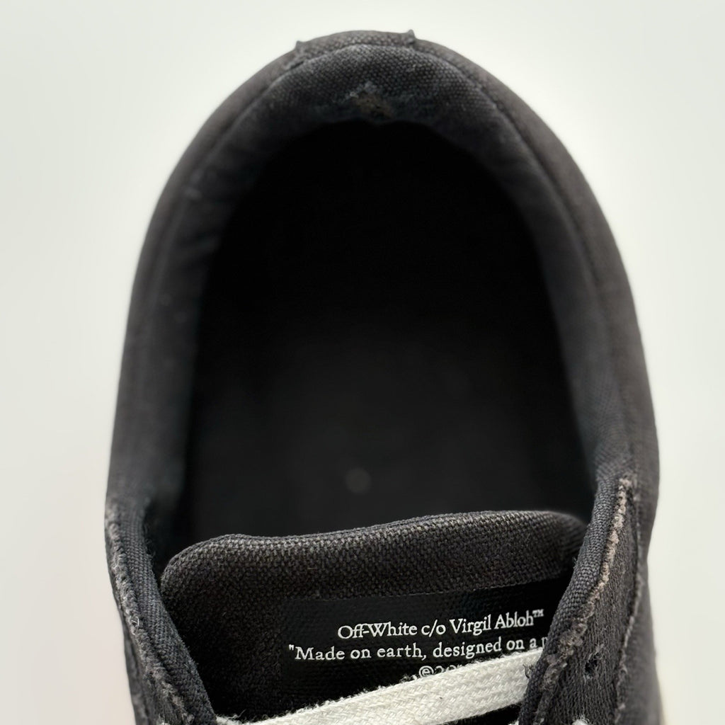 Size 44 (11 US) Off-White Vulc Sneaker ' Black White ' | GOOD CONDITION!