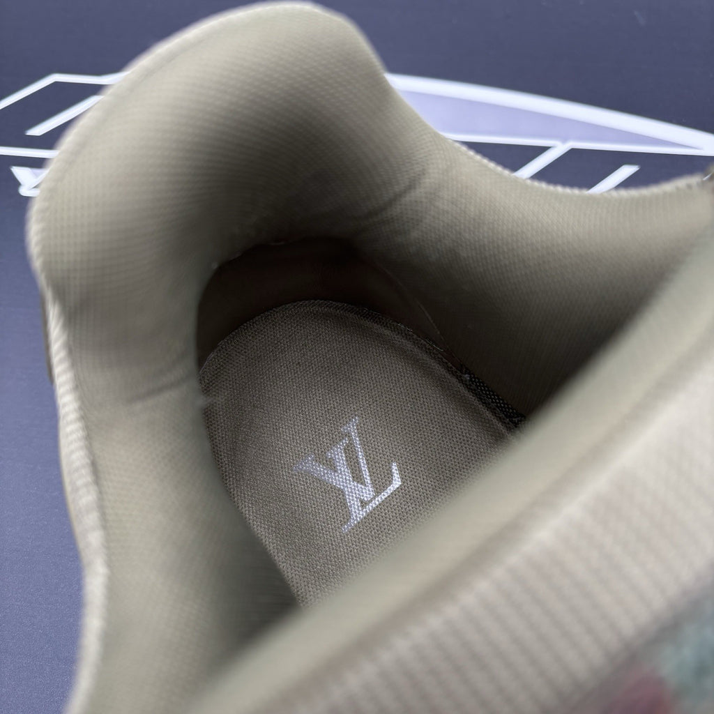 Size 12 LV (13-13.5 US) - Louis Vuitton Maxi ' Damoflage ' | GREAT CONDITION!