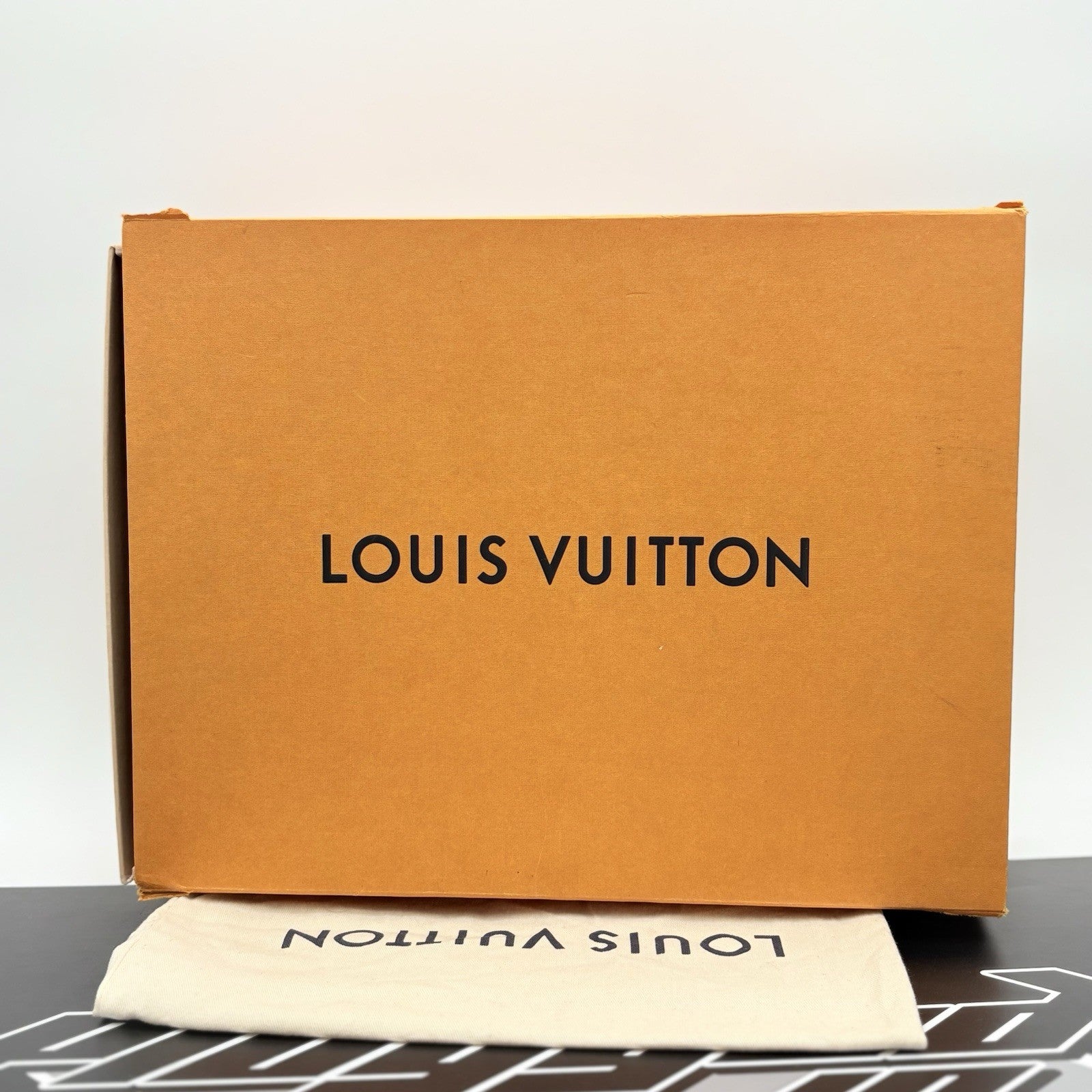 Size 9.5 LV (10.5-11 US) Louis Vuitton Trainer ' White Yellow ' | SUPER CLEAN!