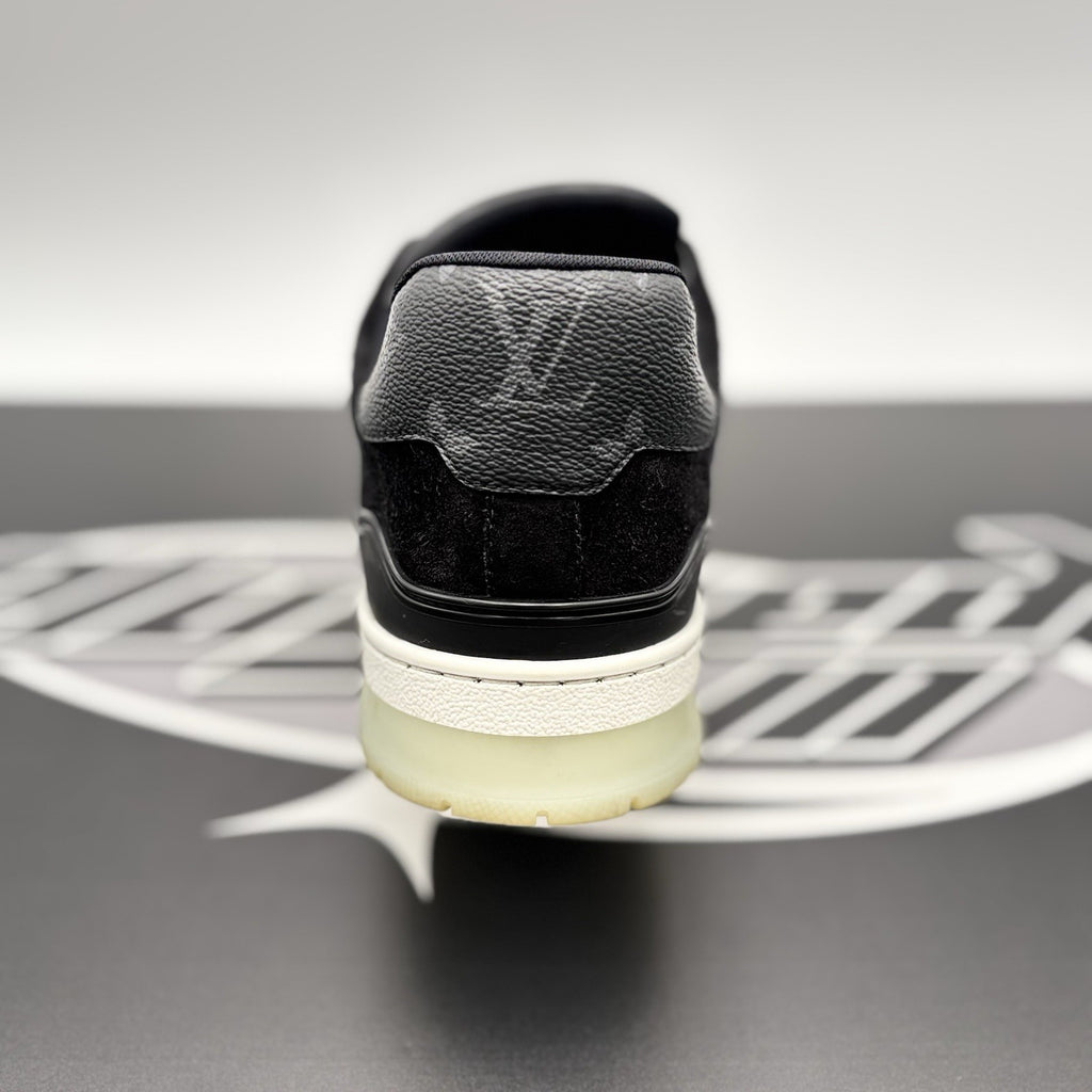 Size 8 LV (9-9.5 US) - Louis Vuitton Trainer ' Black Monogram ' | GOOD CONDITION