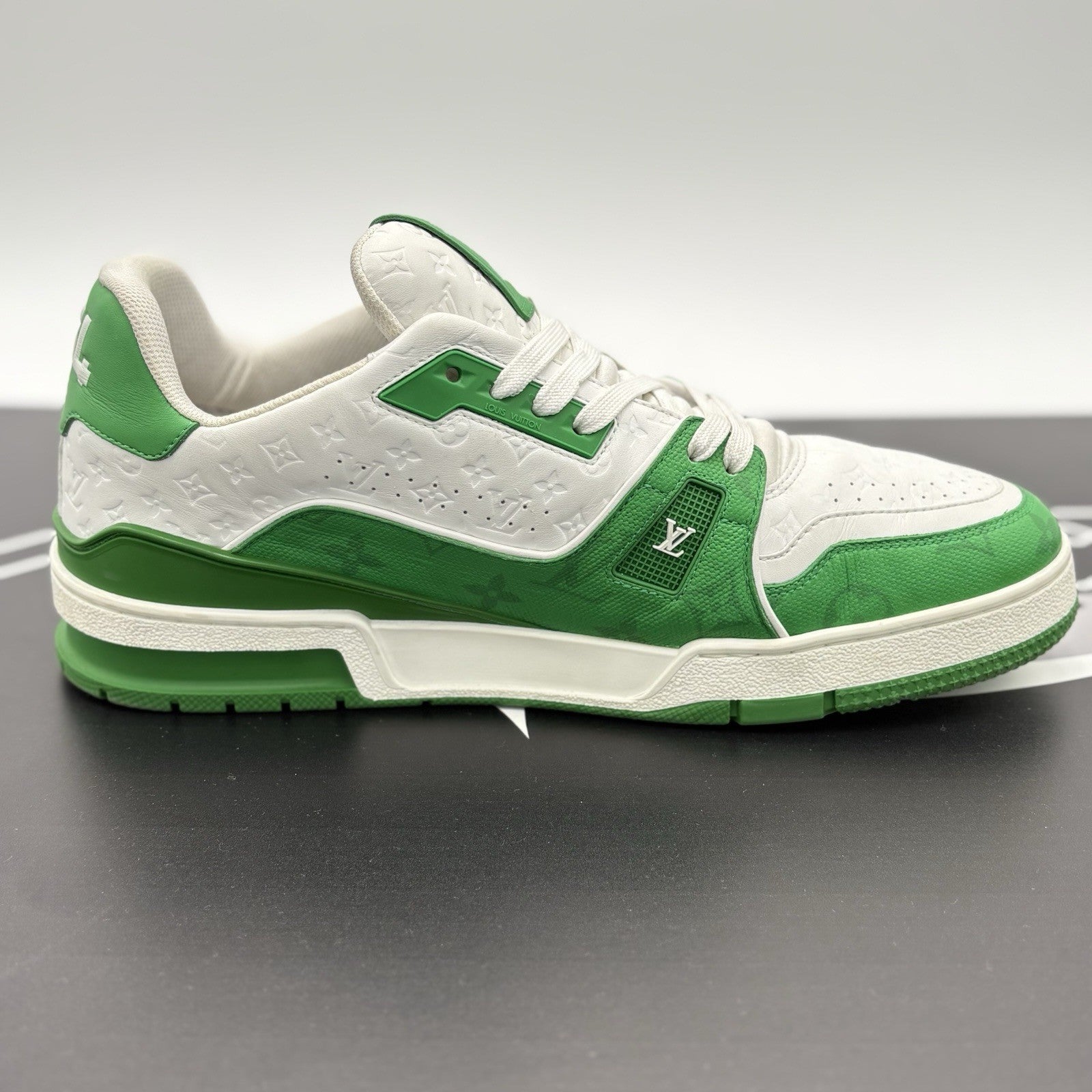 Size 9 LV (10-10.5 US) - Louis Vuitton Trainer ' Green White ' | GREAT CONDITION