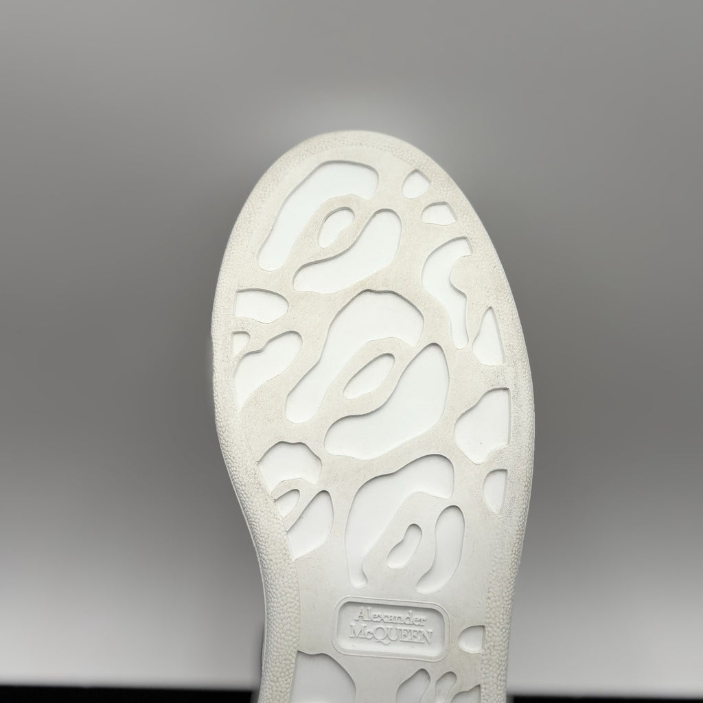 Size 41 (8 US) - Alexander McQueen Oversized ' White, Blue ' | GREAT CONDITION!