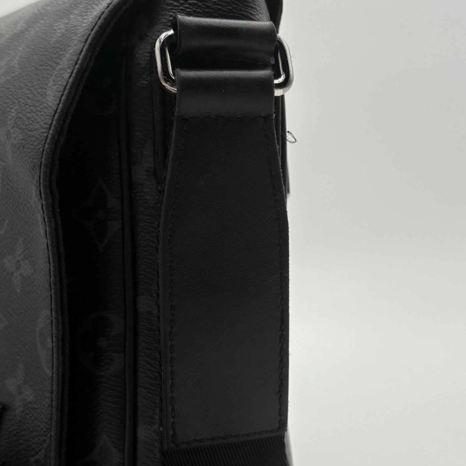 Louis Vuitton District PM Monogram Eclipse Messenger Bag ' Black '
