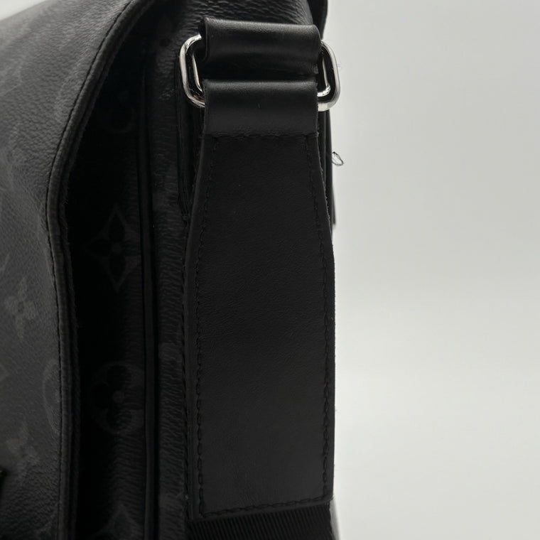 District PM Monogram Eclipse Messenger Bag Black — photo 5