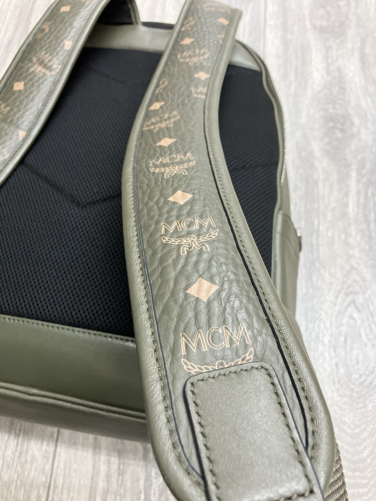 MCM Visetos Backpack ' Khaki / Sea Turtle ' | GOOD CONDITION!
