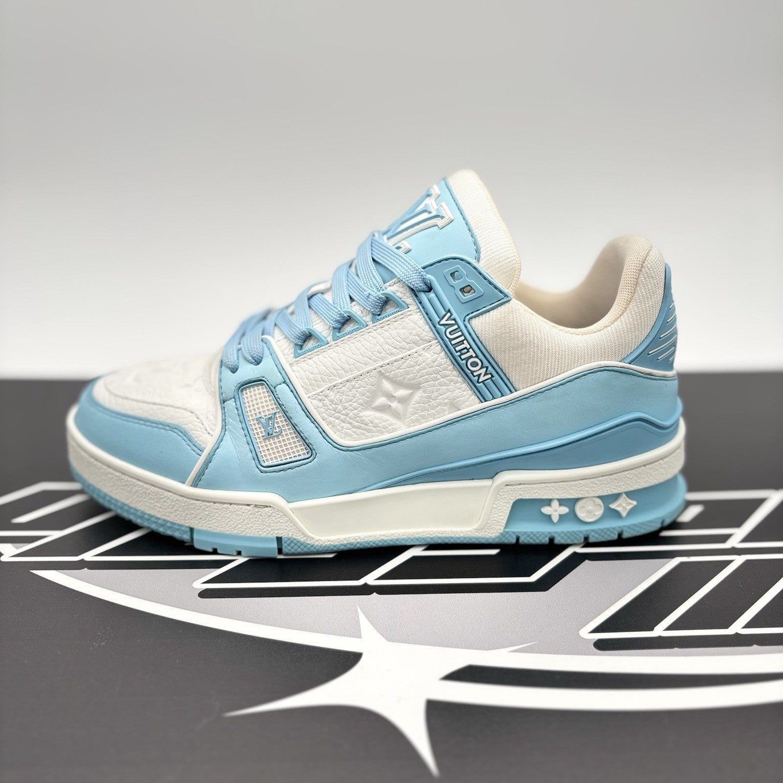 Size 4 LV (5-5.5 US) - Louis Vuitton Trainer ' Sky Blue, White ' | GREAT COND!
