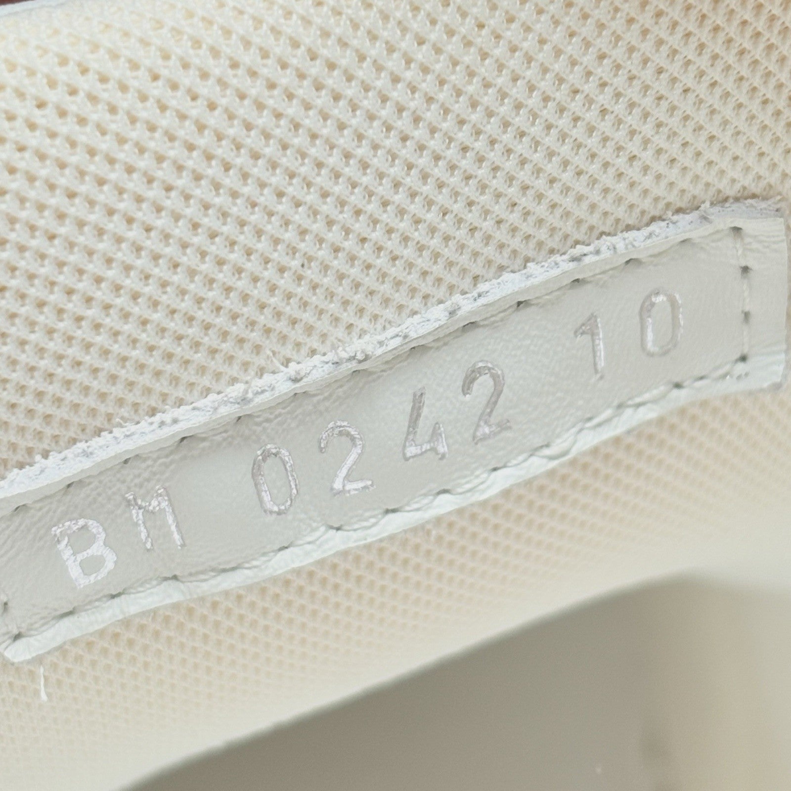 Size 10 LV (11-11.5 US ) Louis Vuitton Trainer ' White Red ' | SUPER CLEAN!