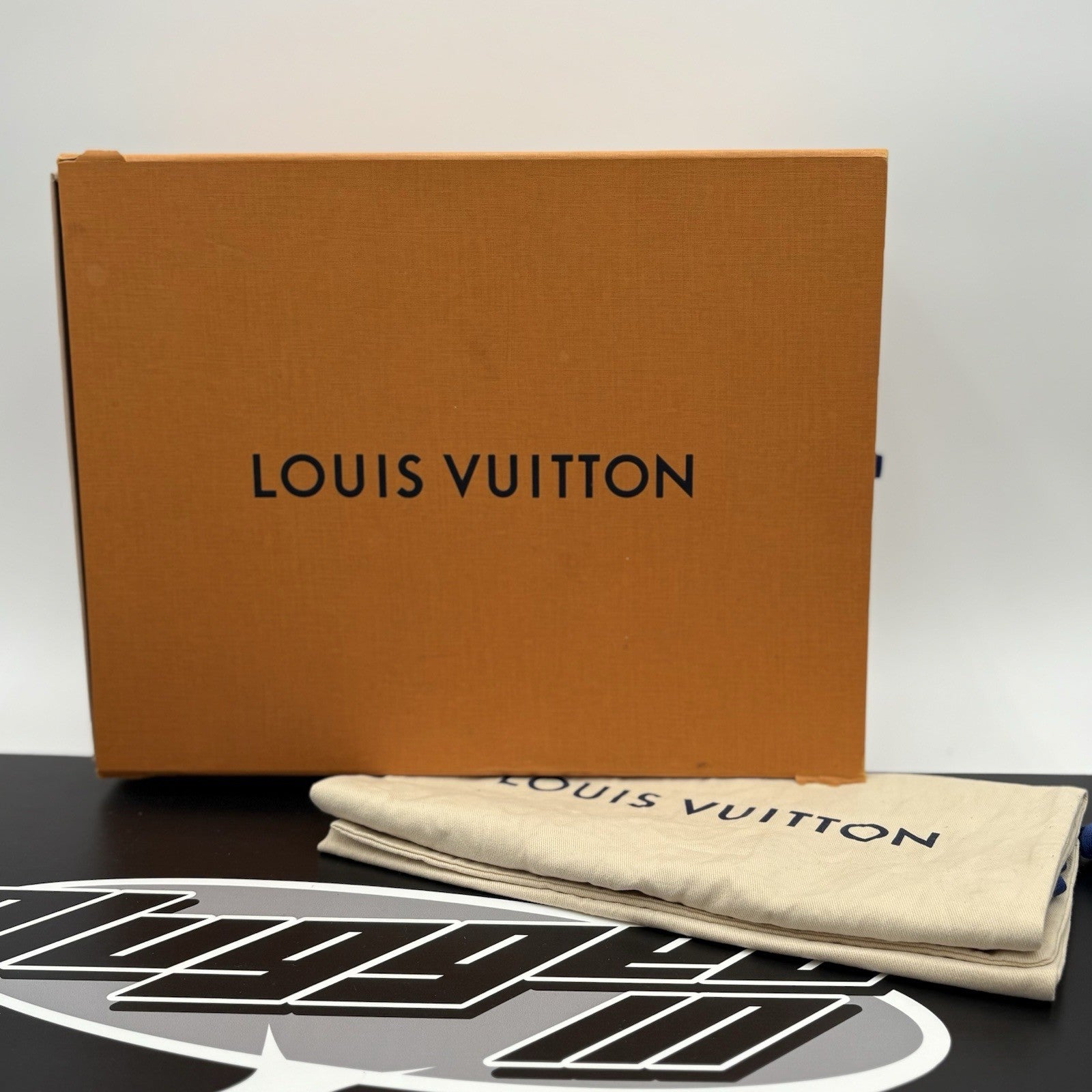 Size 10 LV (11-11.5 US) Louis Vuitton Trainer ' White Blue ' | SUPER CLEAN!