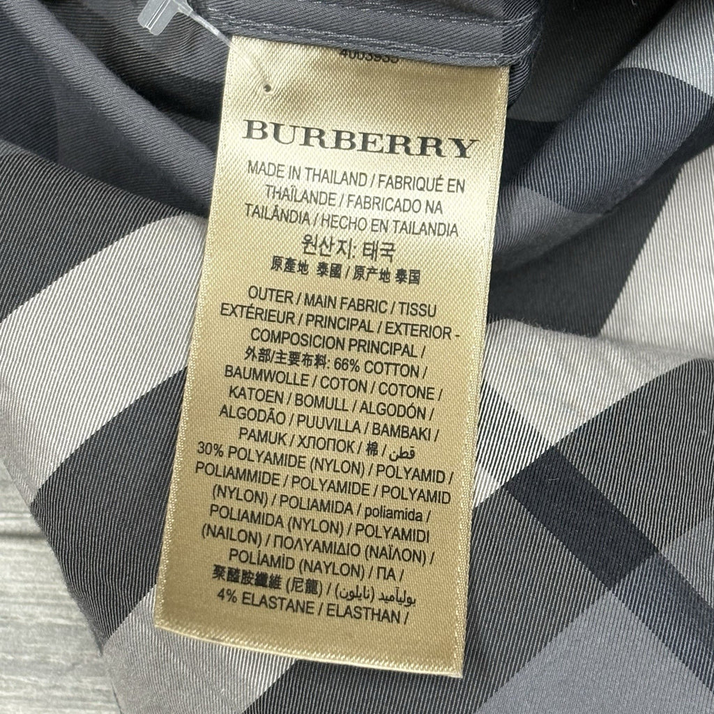 Size M - Burberry Plaid Short Sleeve Button Up ' Grey ' | SUPER CLEAN!
