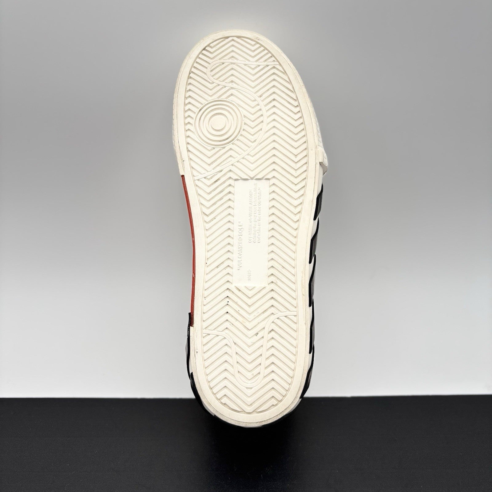 Size 40 (7 US) - Off-White Vulc Sneaker ' White ' | GOOD CONDITION!